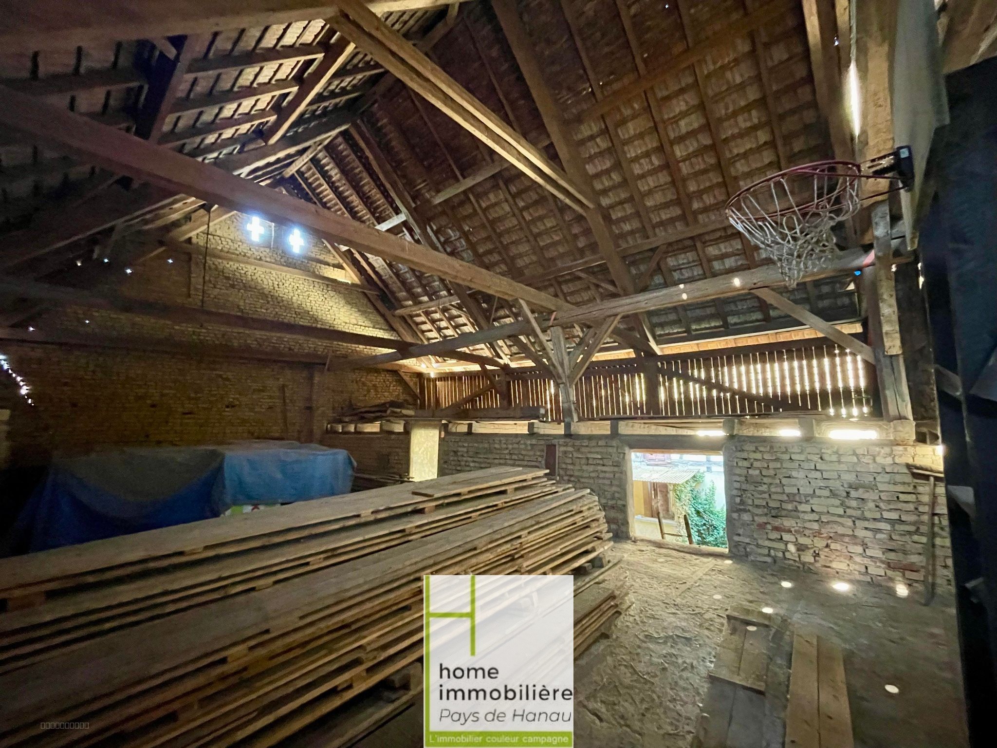 mignonne maison ALSACIENNE TYPIQUE Avec GRANGES dans le secteur de Bouxwiller — photo 2