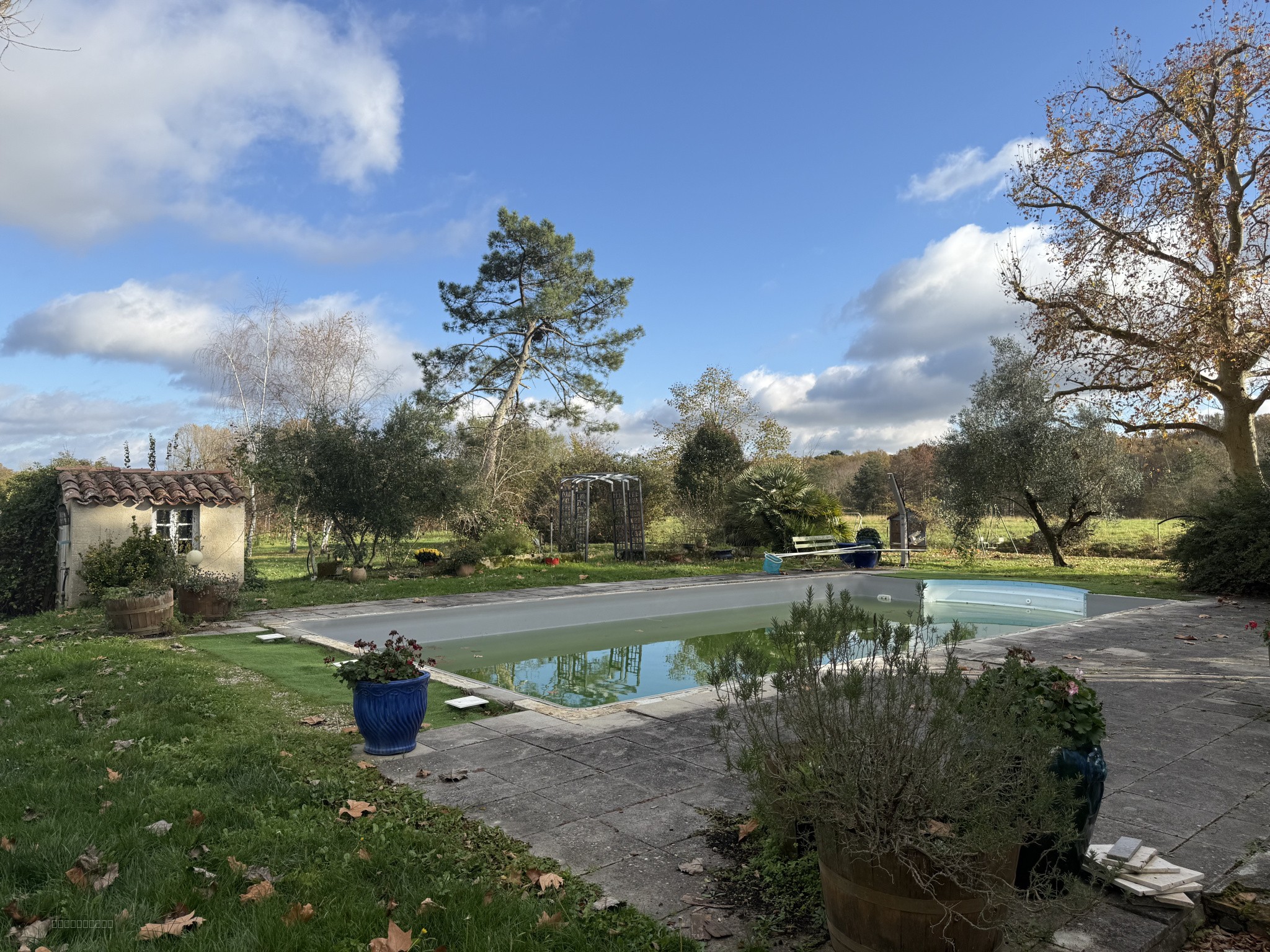 Maison avec jardin dans le centre de Gondrin — photo 20