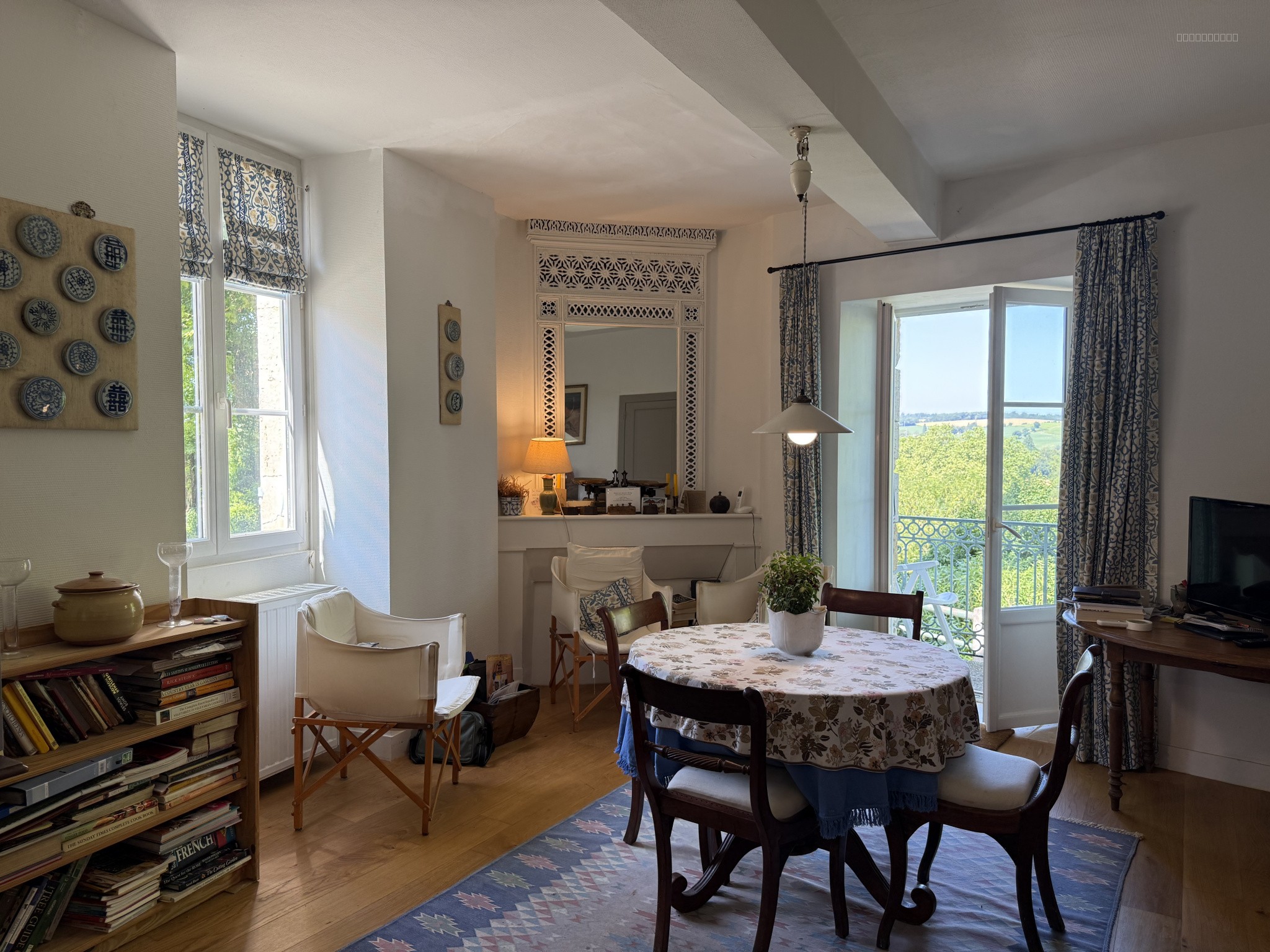 Ancien presbytère avec jardin dans le cœur du village de Montréal du Gers — photo 5
