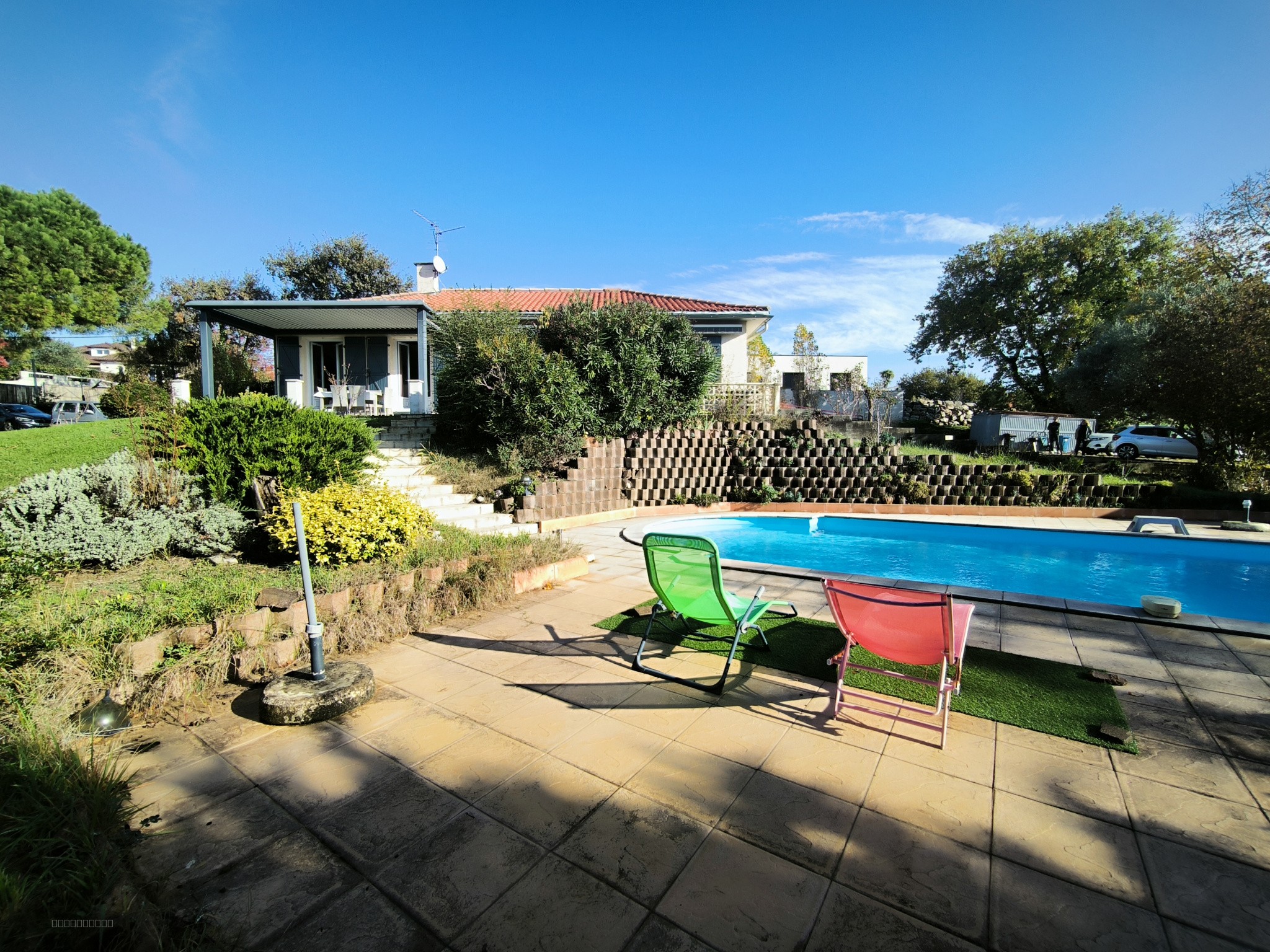 Magnifique maison de 126m2 + grand terrain de 4200m2 + piscine au sel — photo 2