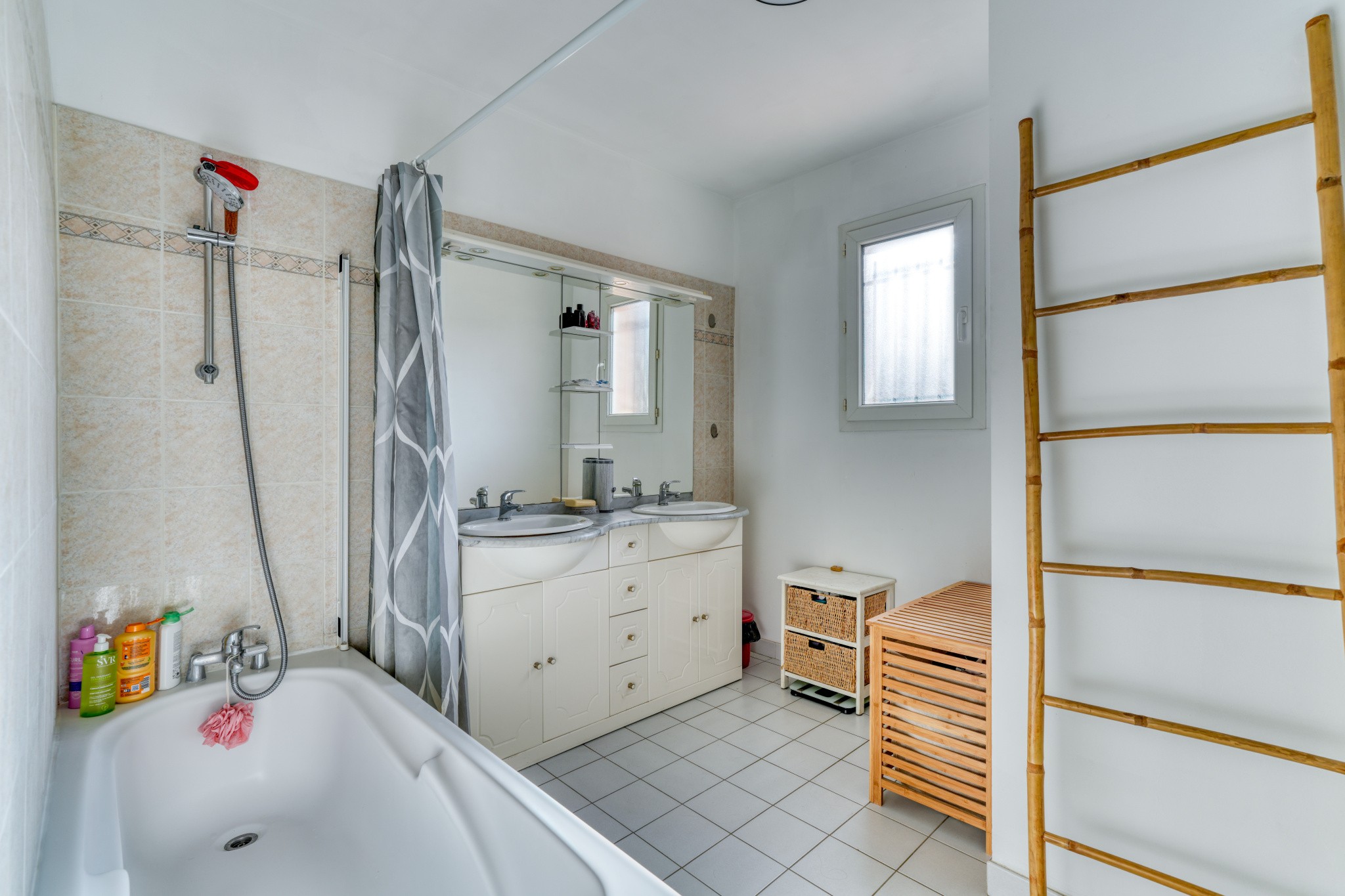 MAISON FAMILIALE AU CALME — photo 5
