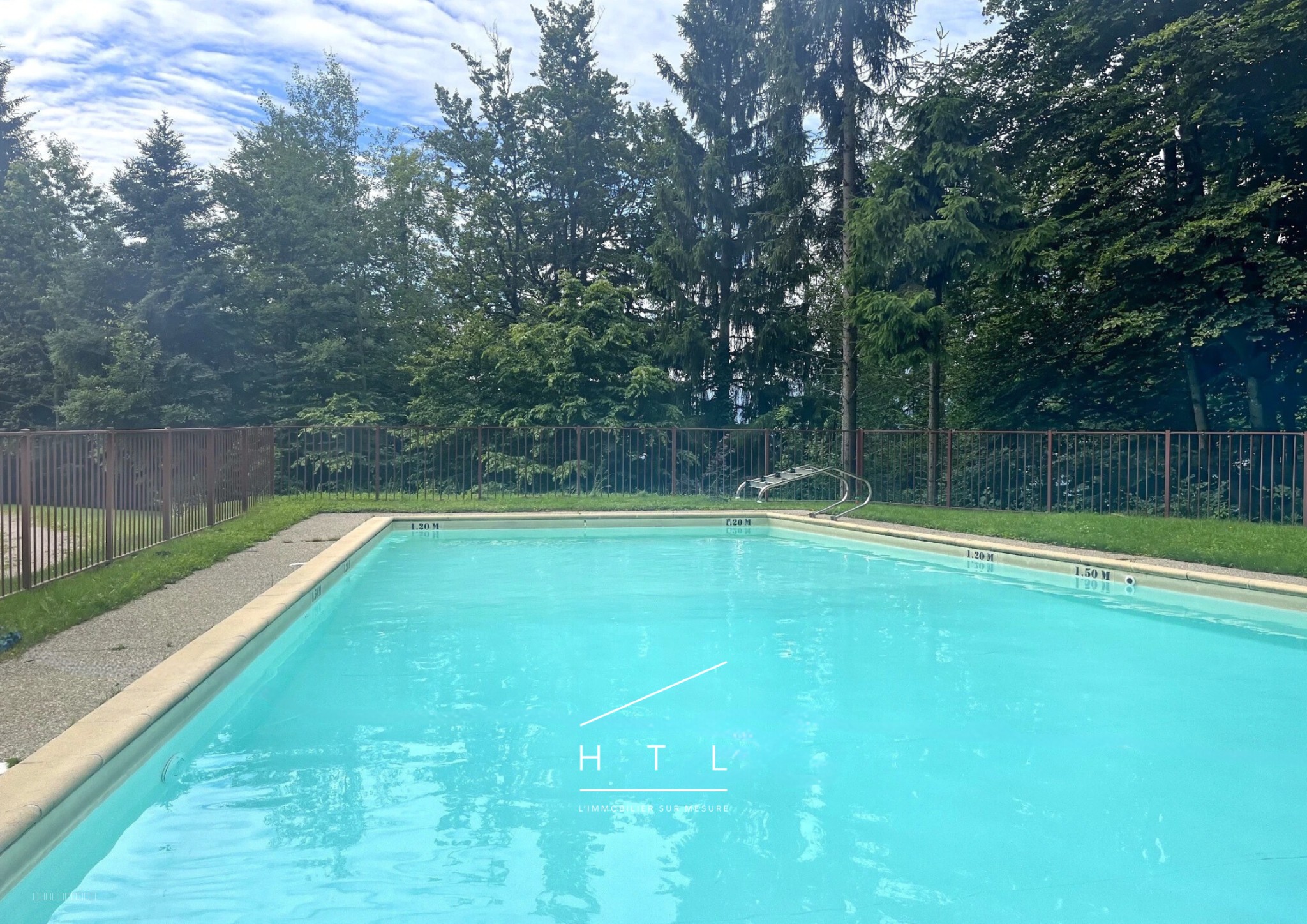 Vue Mont-Blanc, balcon plein Sud, résidence avec piscine — photo 10