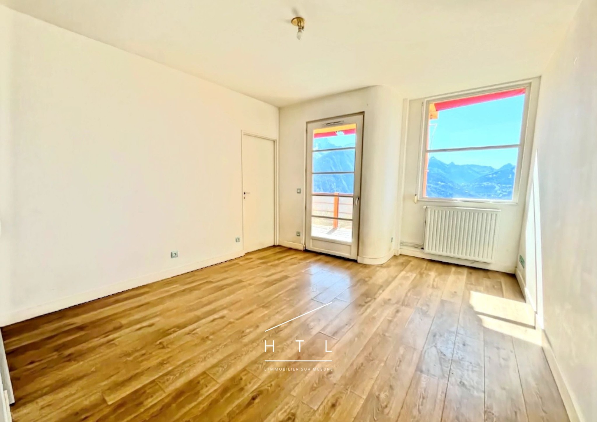 Appartement T2 40 m2 à repeindre, balcon vue Mont-Blanc - Plateau d’Assy — photo 3
