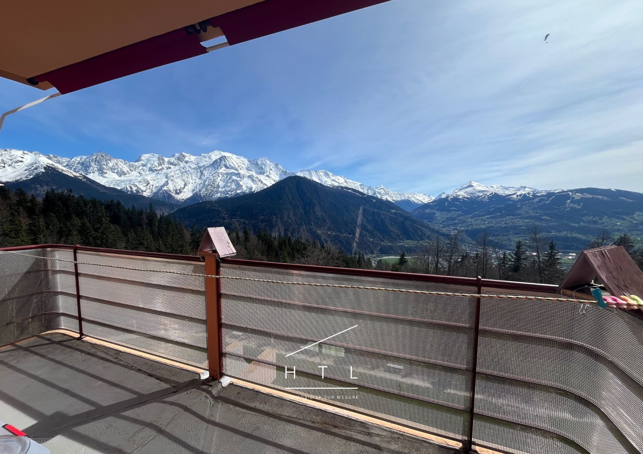 Vue Mont-Blanc, balcon plein Sud, résidence avec piscine — photo 2