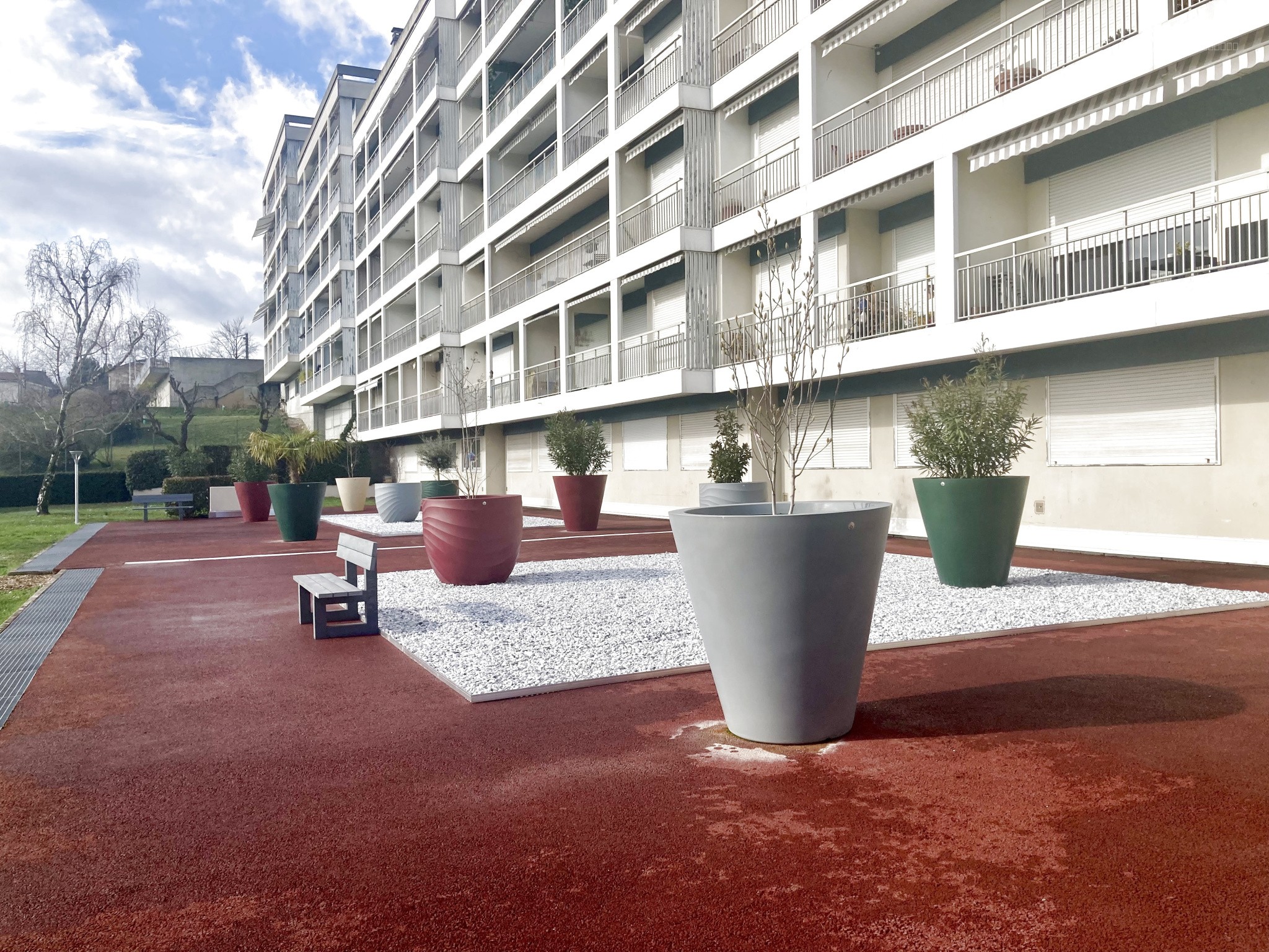 Caluire Appartement de type 2 - Surface 42 m2 - Piscine et tennis — photo 7