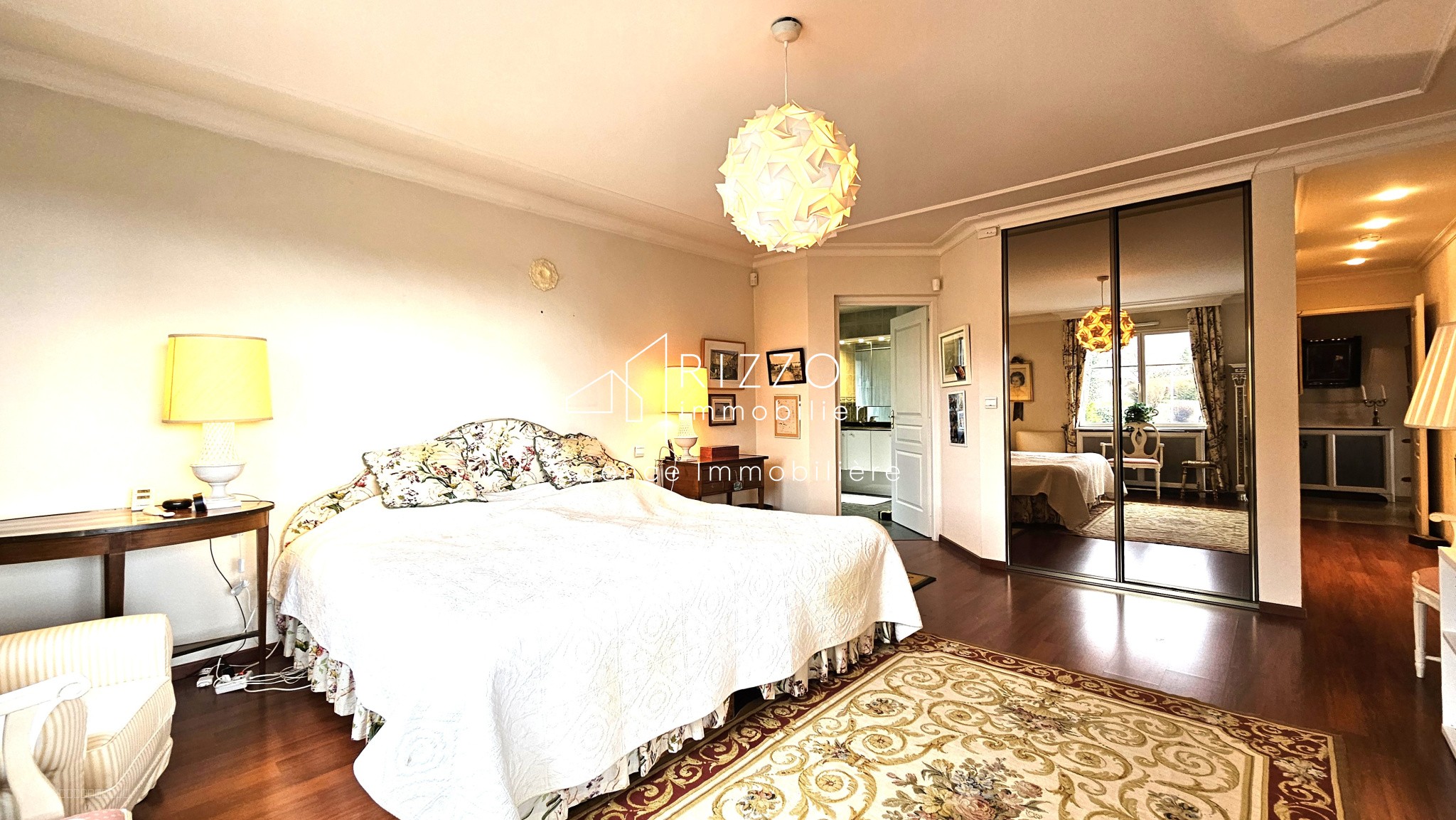 Divonne, T5 de 152m2, vue Mont Blanc, 2 terrasses, 1 garage double — photo 10