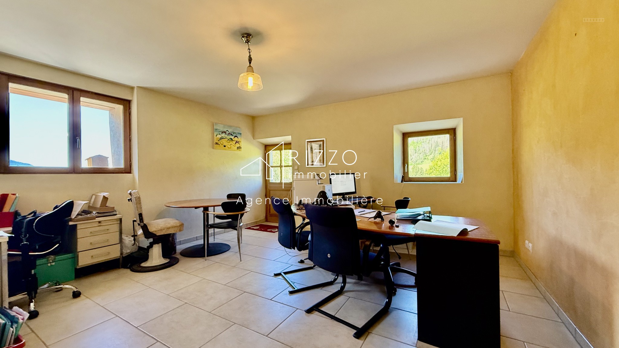 Maison de 303 m2 sur 1300 m2 à Mijoux — photo 19
