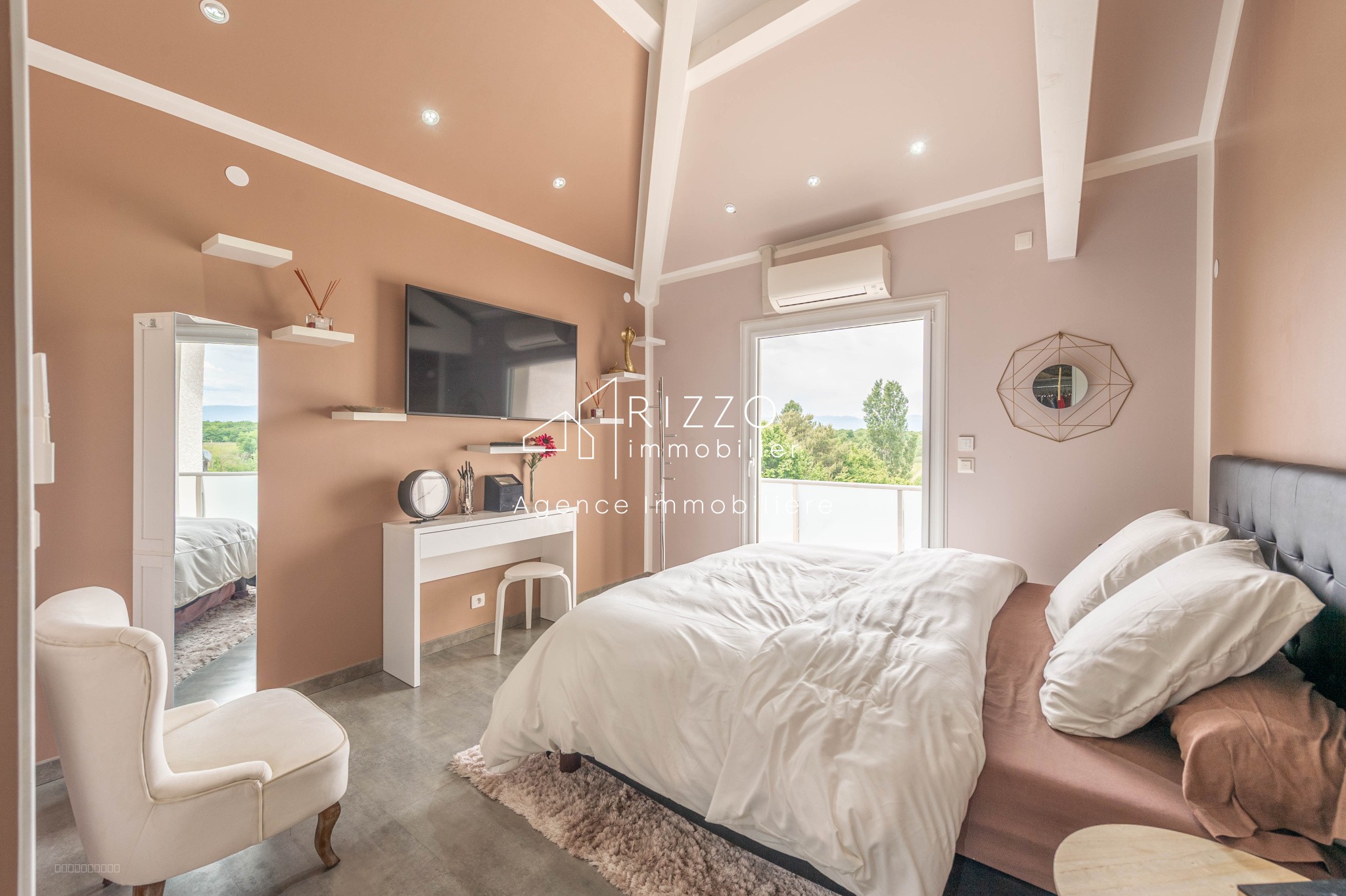 Villa Prestige de 242 m2 habitables, 8 pièces, 4 chambres   St Cergues — photo 2