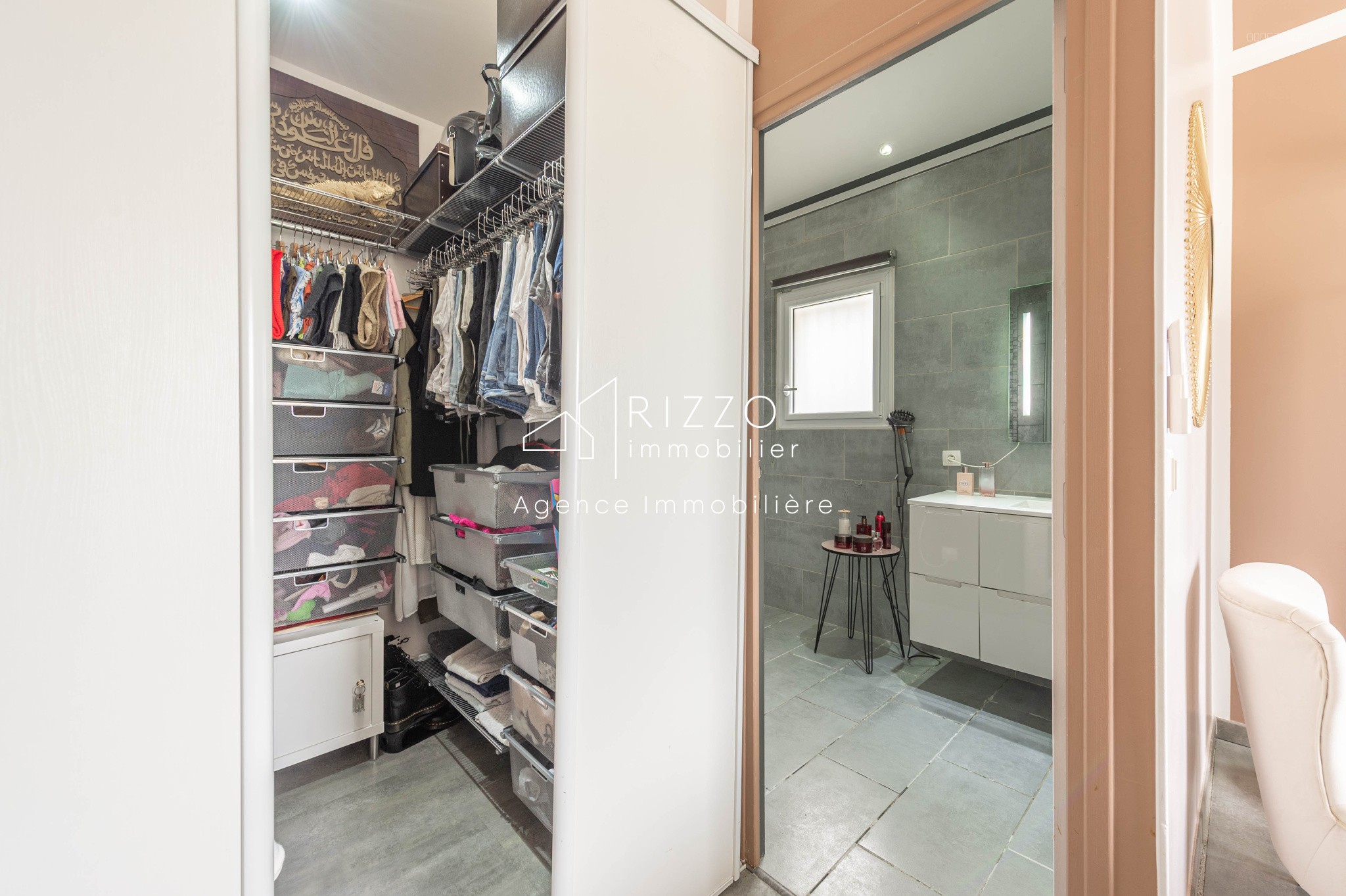 Villa Prestige de 242 m2 habitables, 8 pièces, 4 chambres   St Cergues — photo 7