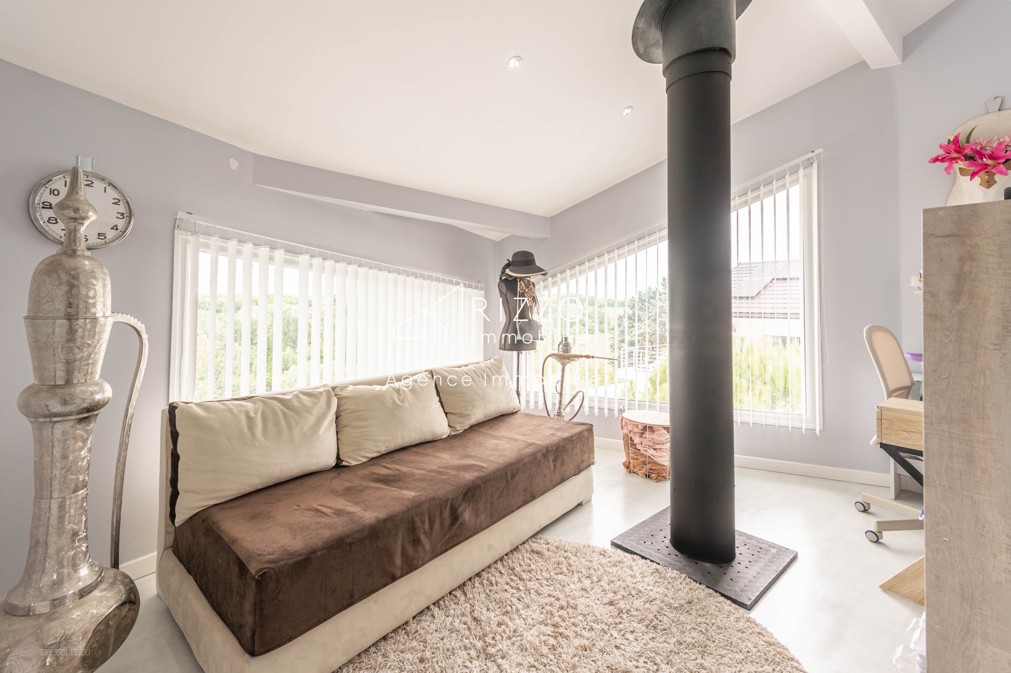 Villa Prestige de 242 m2 habitables, 8 pièces, 4 chambres   St Cergues — photo 10