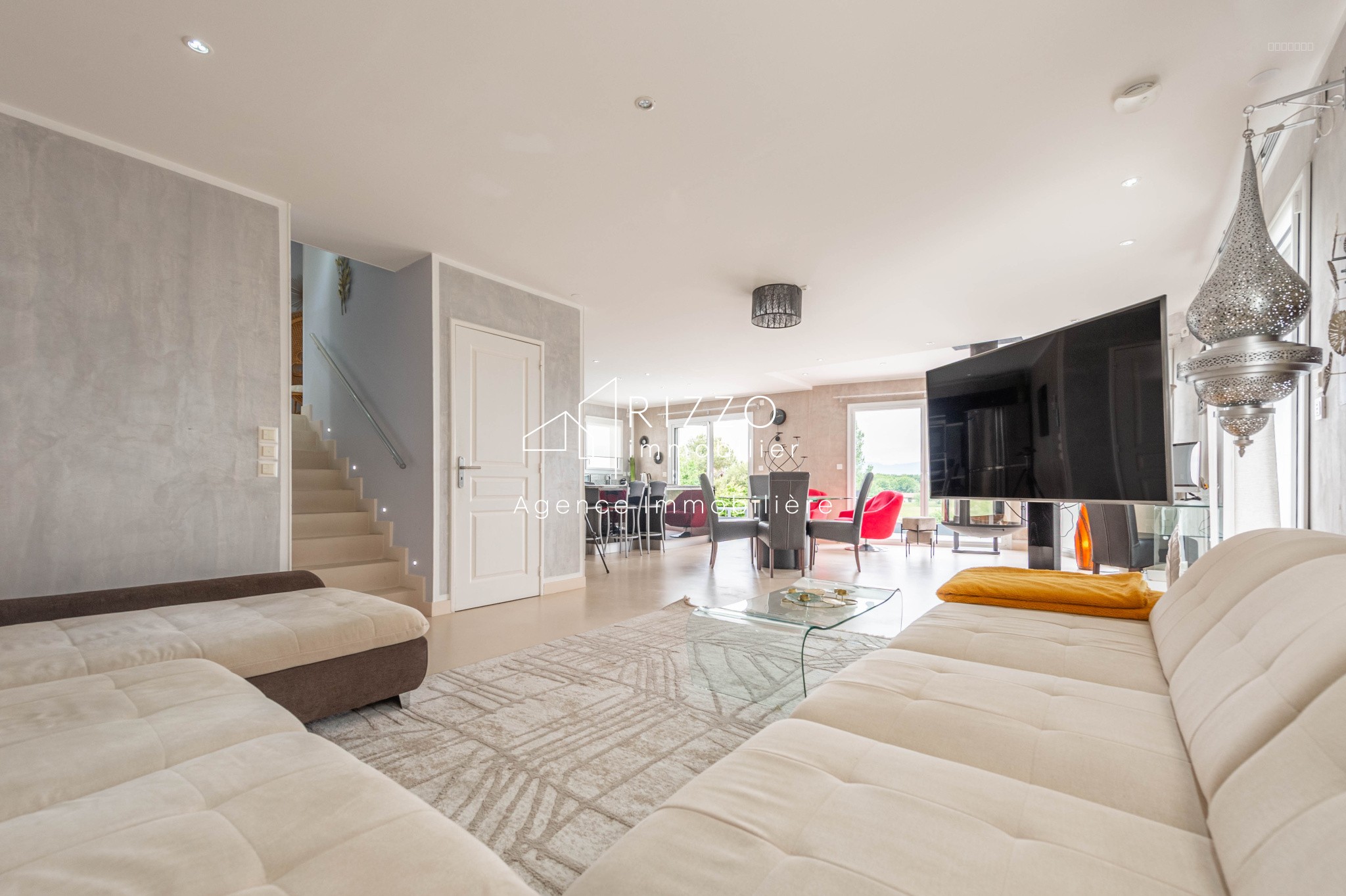 Villa Prestige de 242 m2 habitables, 8 pièces, 4 chambres   St Cergues — photo 13