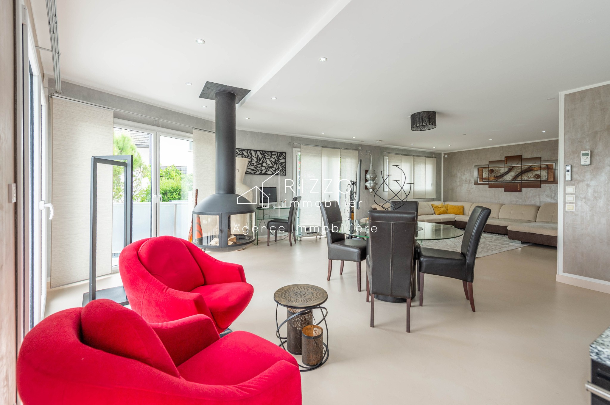 Villa Prestige de 242 m2 habitables, 8 pièces, 4 chambres   St Cergues — photo 5