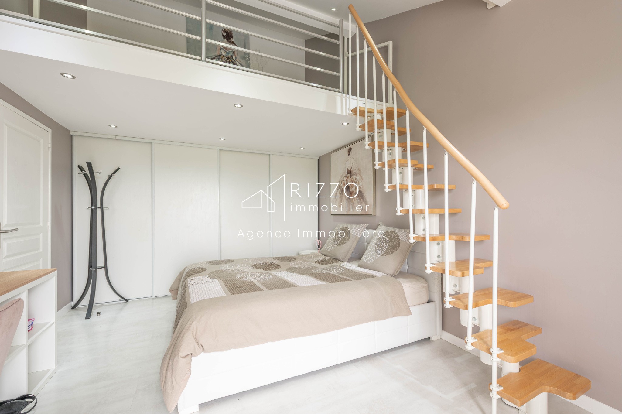 Villa Prestige de 242 m2 habitables, 8 pièces, 4 chambres   St Cergues — photo 8