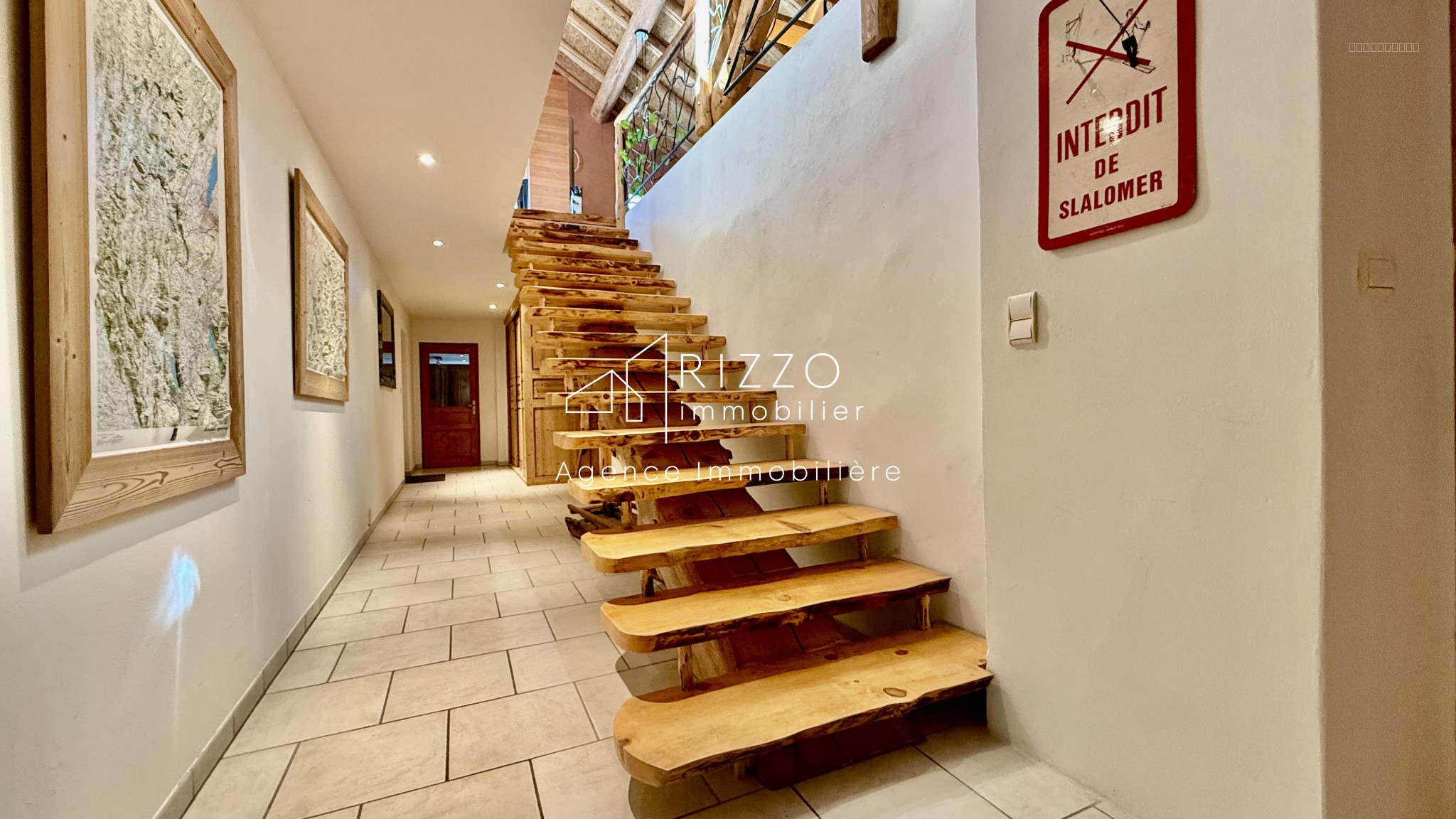Maison de 303 m2 sur 1300 m2 à Mijoux — photo 15