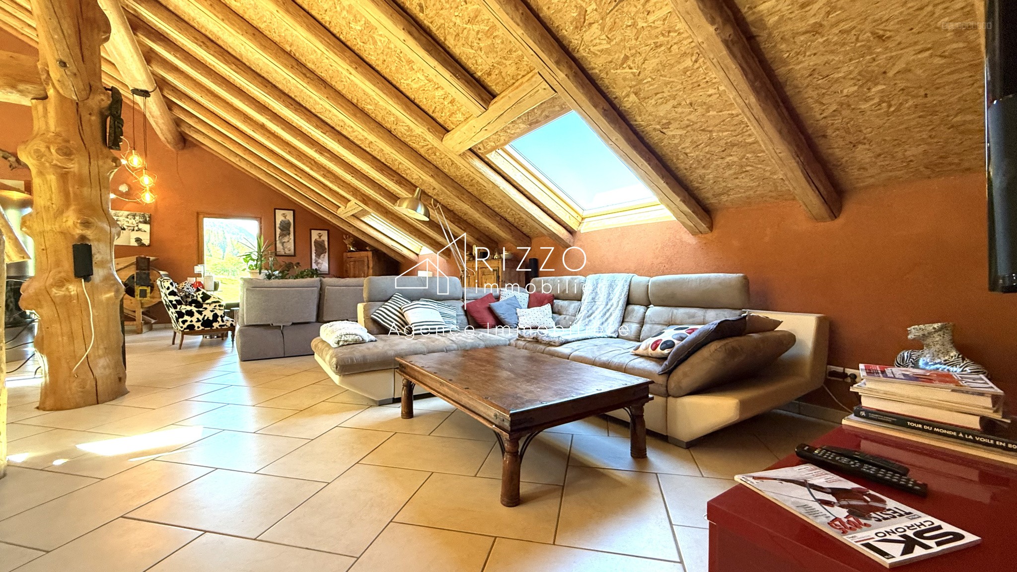 Maison de 303 m2 sur 1300 m2 à Mijoux — photo 5