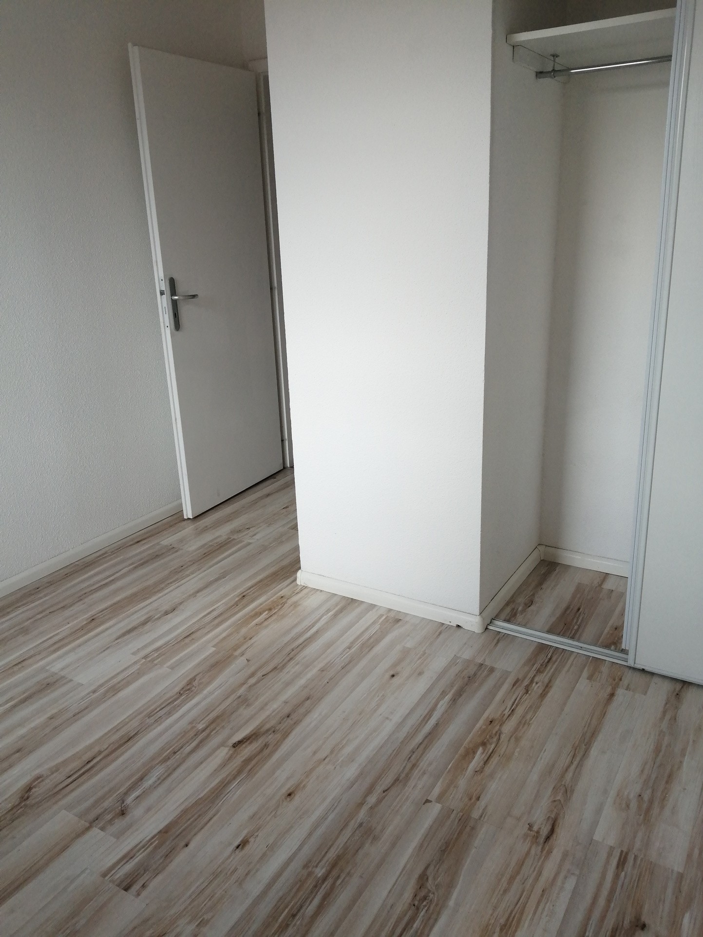 Joli T2 de 452 avec balcon — photo 6