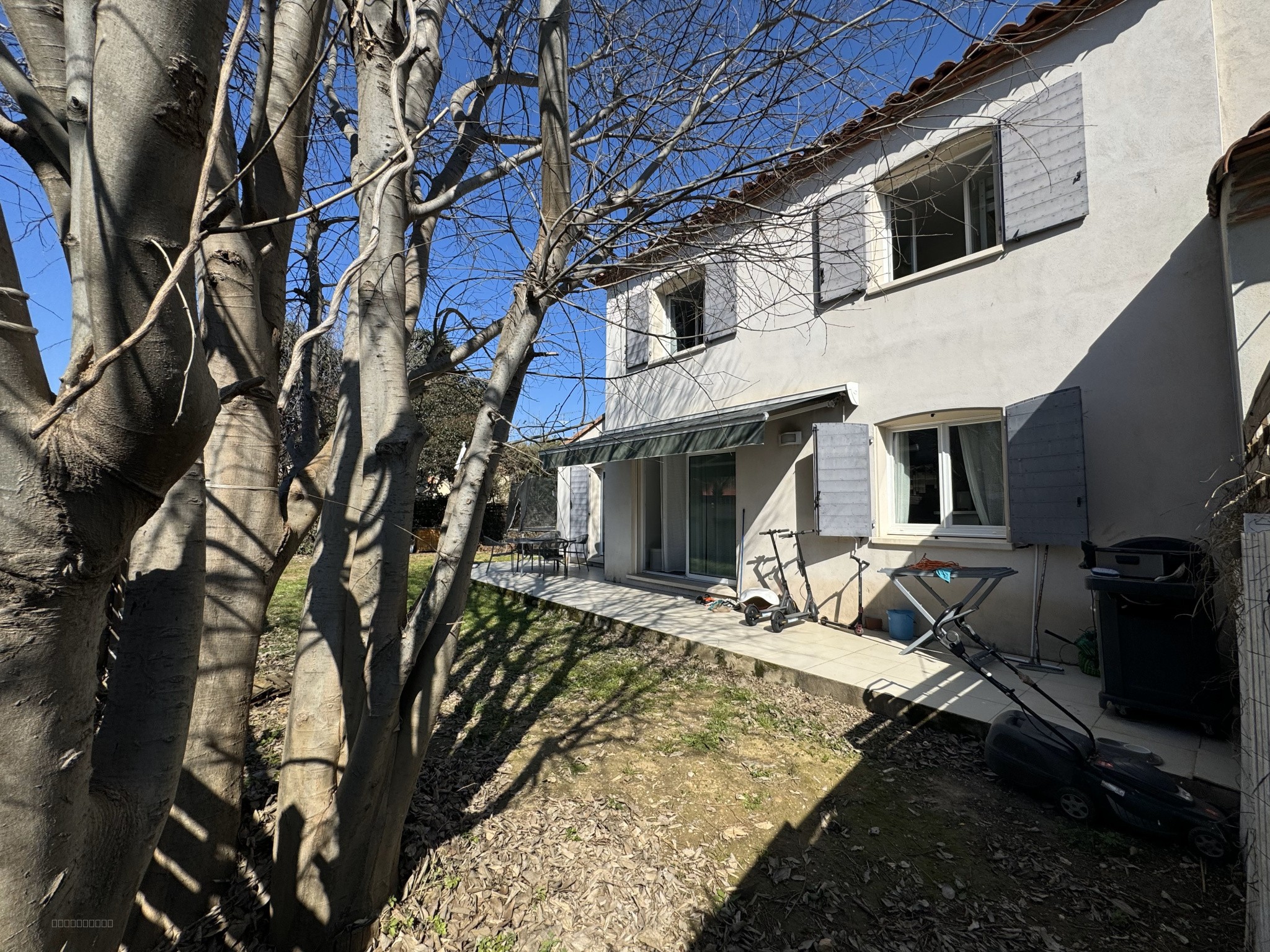 MONTPELLIER SUD - Villa T5 RECENTE et CONTEMPORAINE de 115m2 sur 350m2 de terrain avec TERRASSE et GARAGE et — photo 2