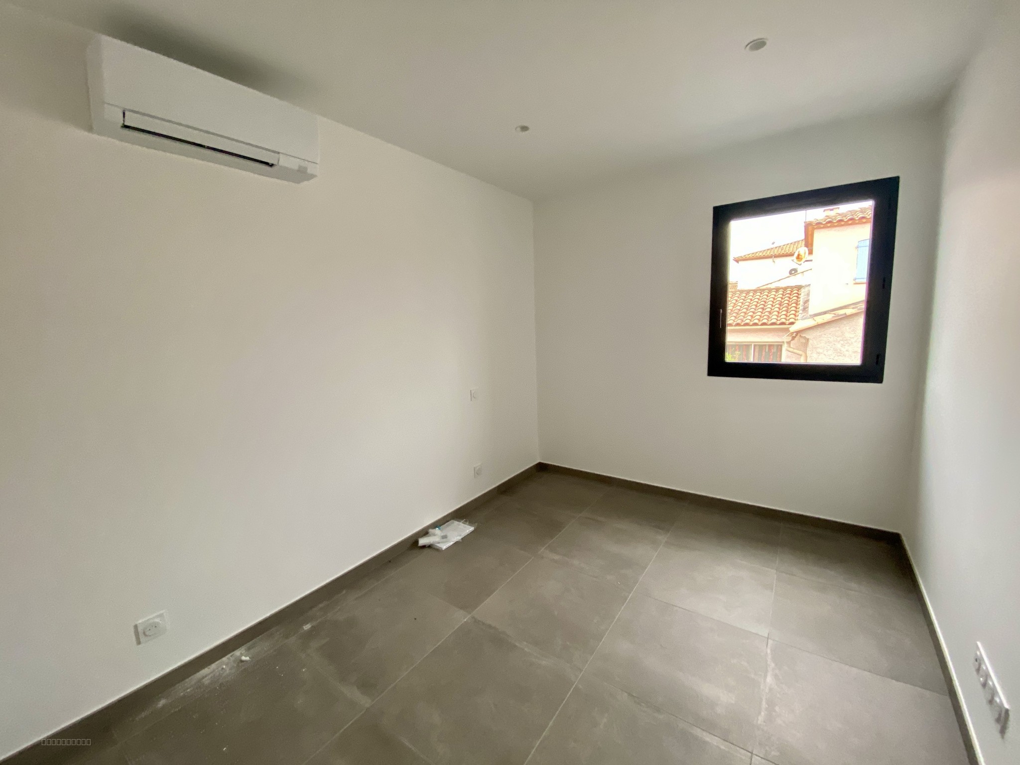 LAVERUNE - VILLA NEUVE T5 — photo 10
