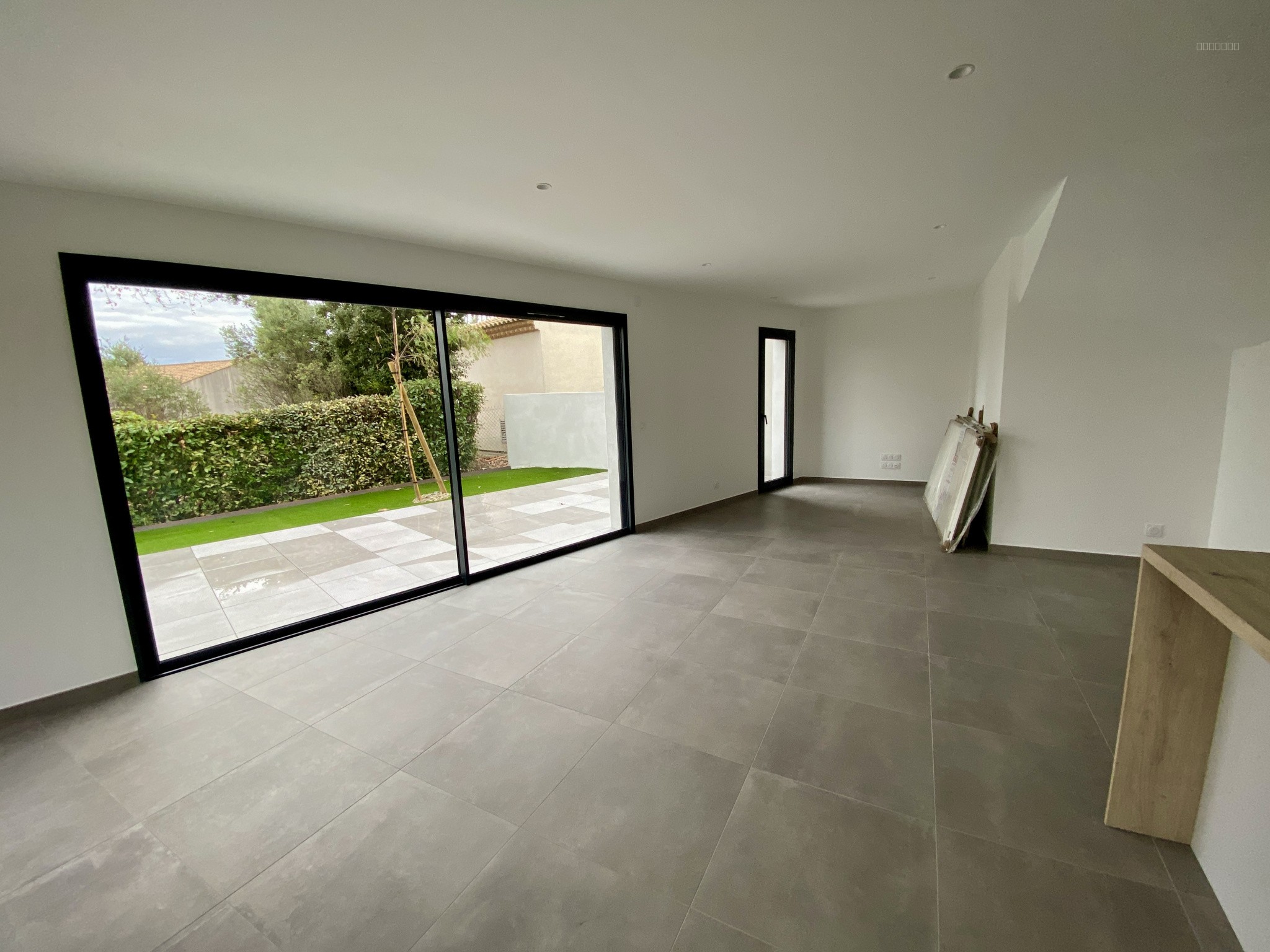 LAVERUNE - VILLA NEUVE T5 — photo 3