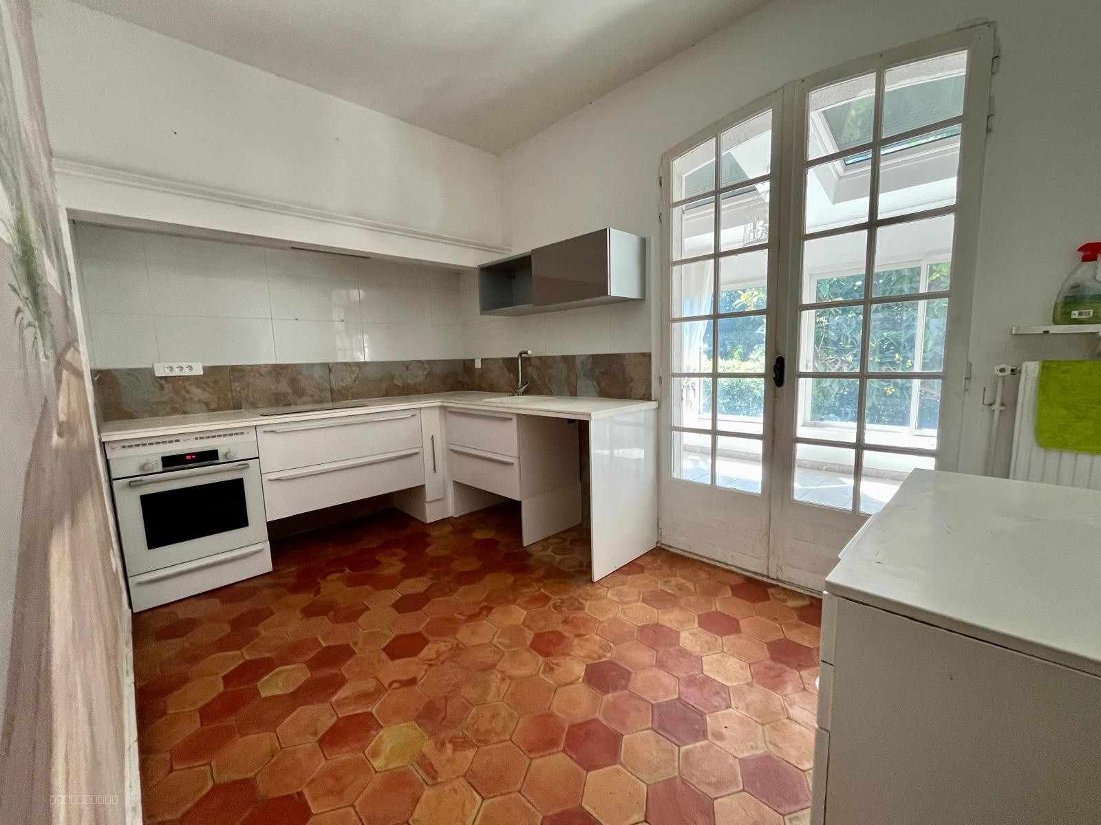 Villa T5 de 120m2 avec studio attenant sur une parcelle de 600m2 - secteur POMPIGNANE — photo 6