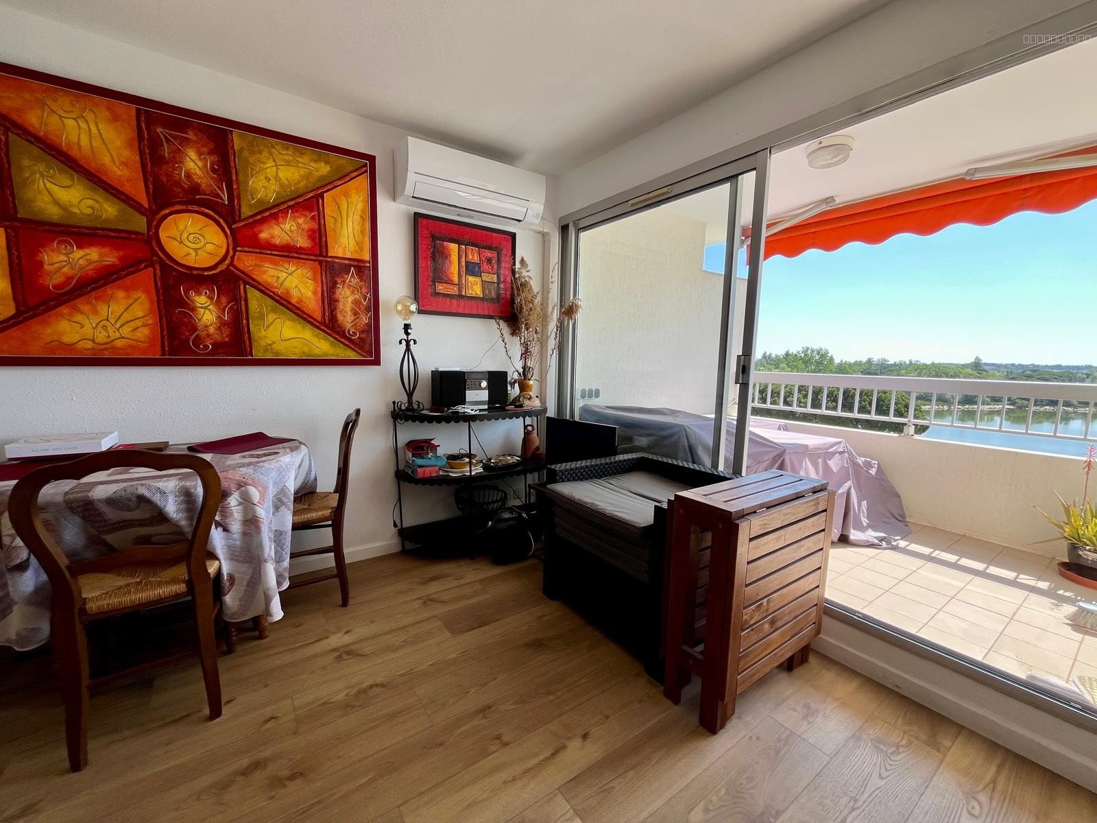 Magnifique T2 cabine de 32M2 entirement rénové avec vue sur le Lac Salonique - PORT CAMARGUE — photo 5