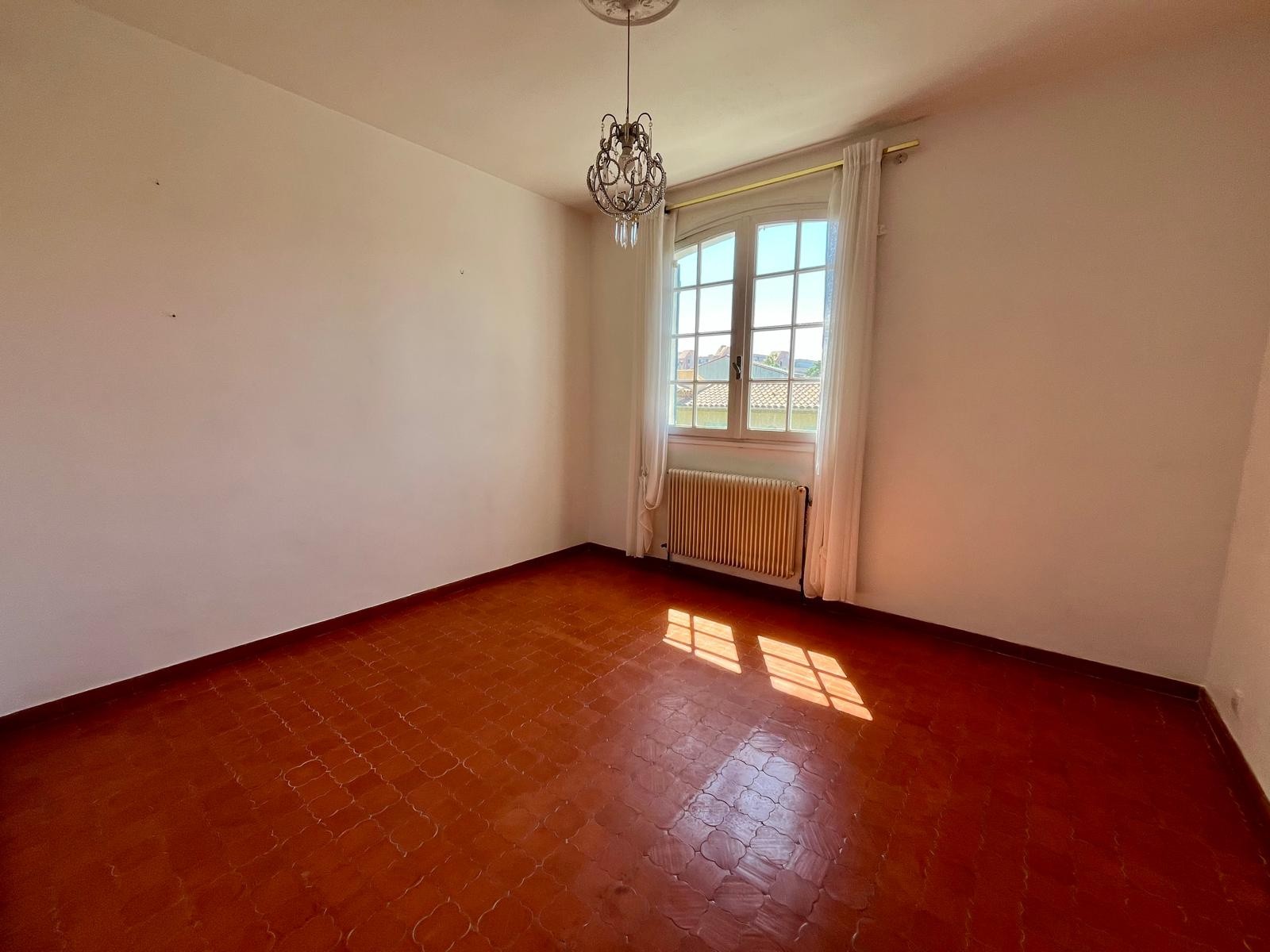 Villa T5 de 120m2 avec studio attenant sur une parcelle de 600m2 - secteur POMPIGNANE — photo 11