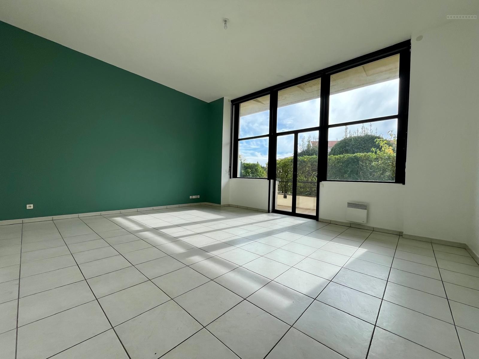 Appartement T4 de 105M2 en RDC avec parking et garage - SECTEUR BOUTONNET MONTPELLIER — photo 3