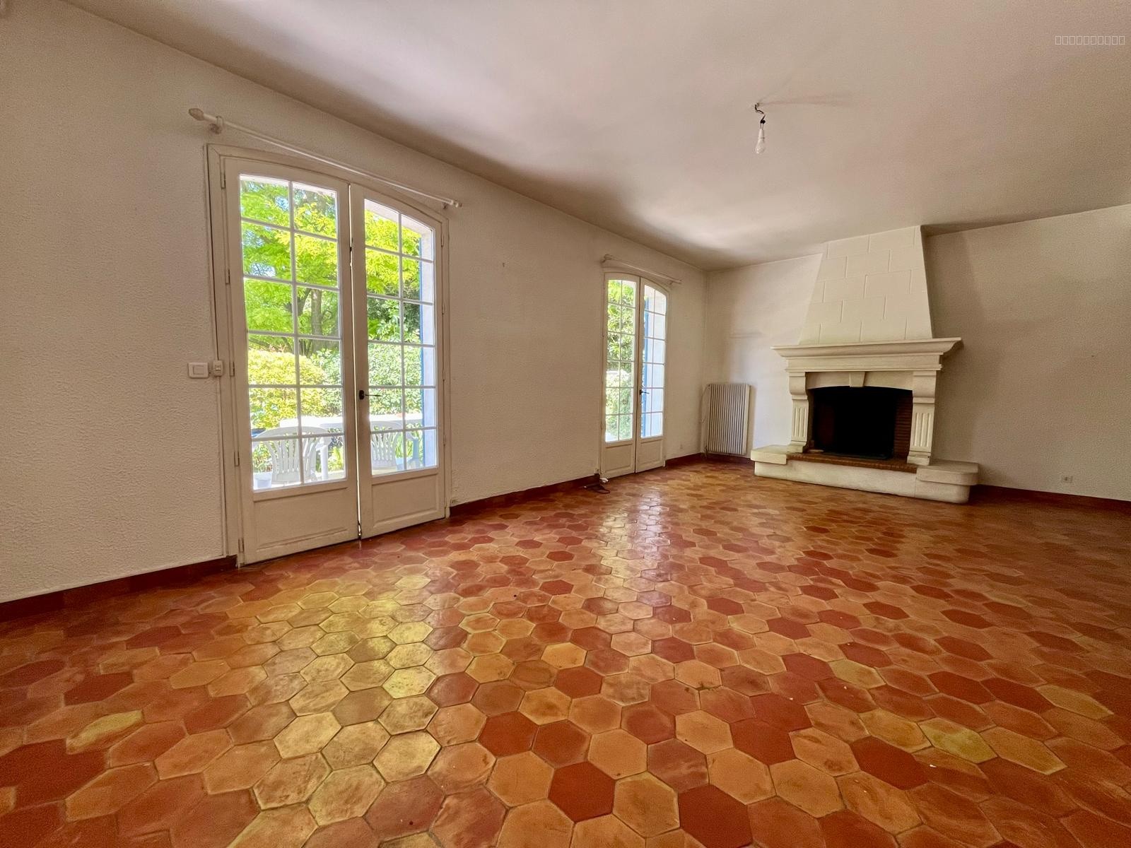 Villa T5 de 120m2 avec studio attenant sur une parcelle de 600m2 - secteur POMPIGNANE — photo 3