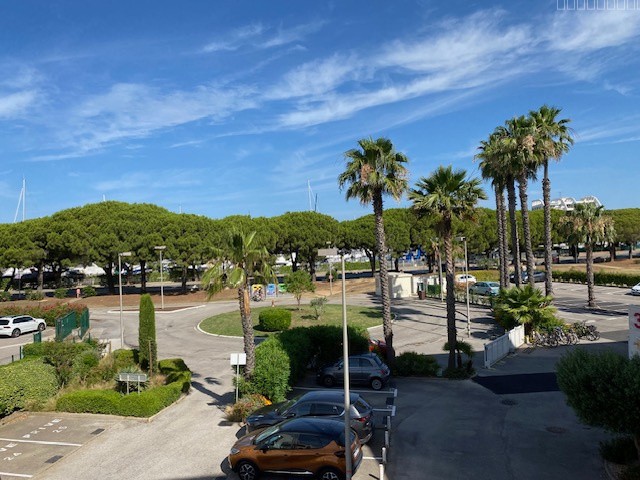 Appartement T2 au 2ème étage avec parking - LAC SALONIQUE — photo 11