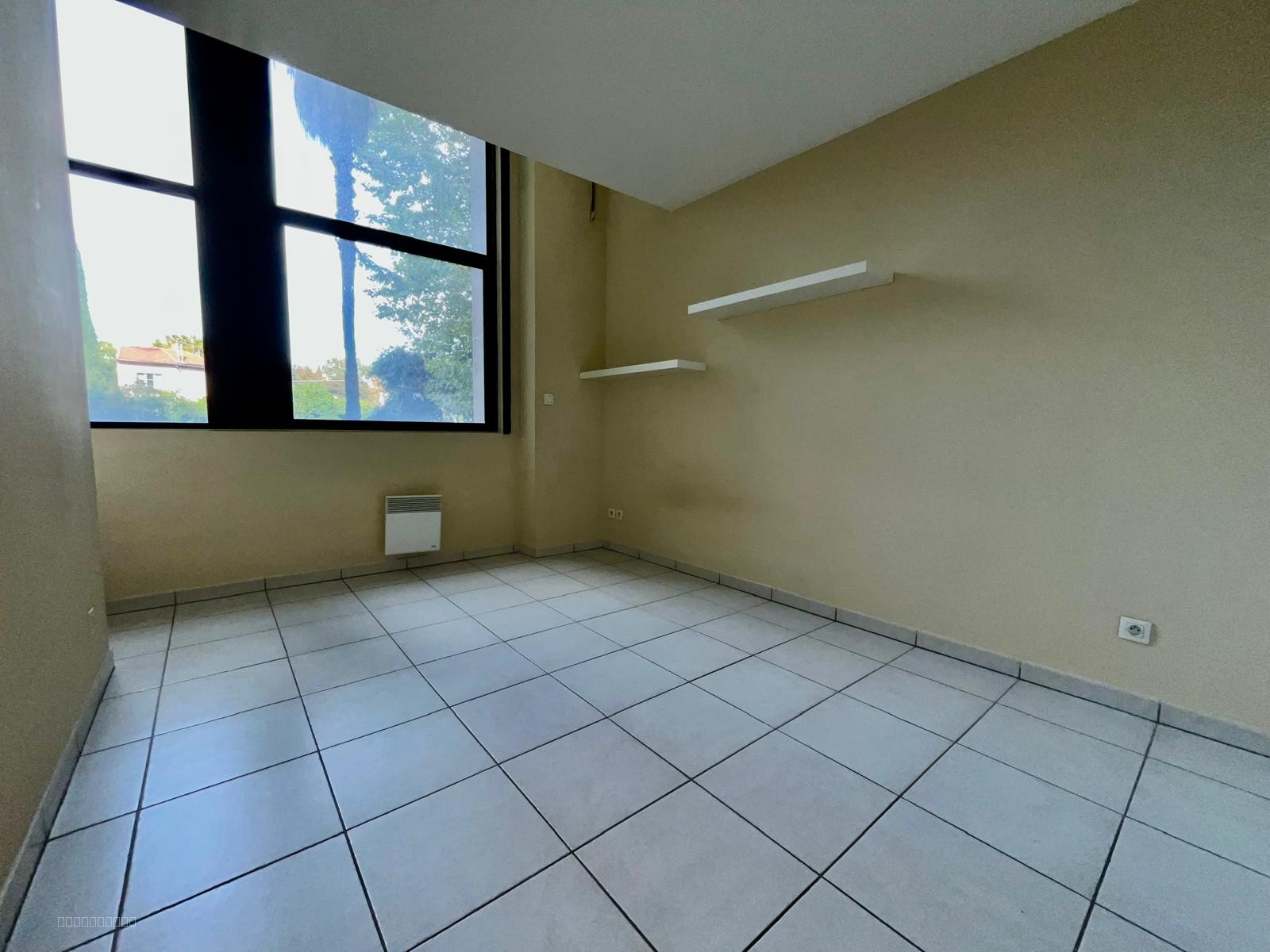 Appartement T4 de 105M2 en RDC avec parking et garage - SECTEUR BOUTONNET MONTPELLIER — photo 6
