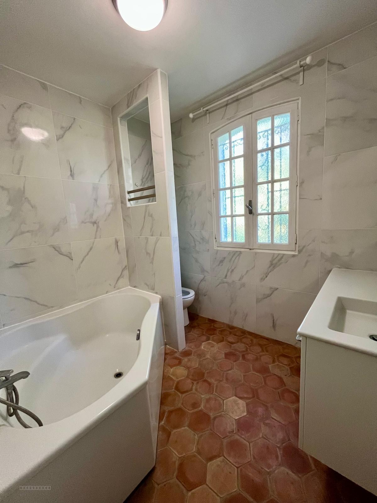 Villa T5 de 120m2 avec studio attenant sur une parcelle de 600m2 - secteur POMPIGNANE — photo 8