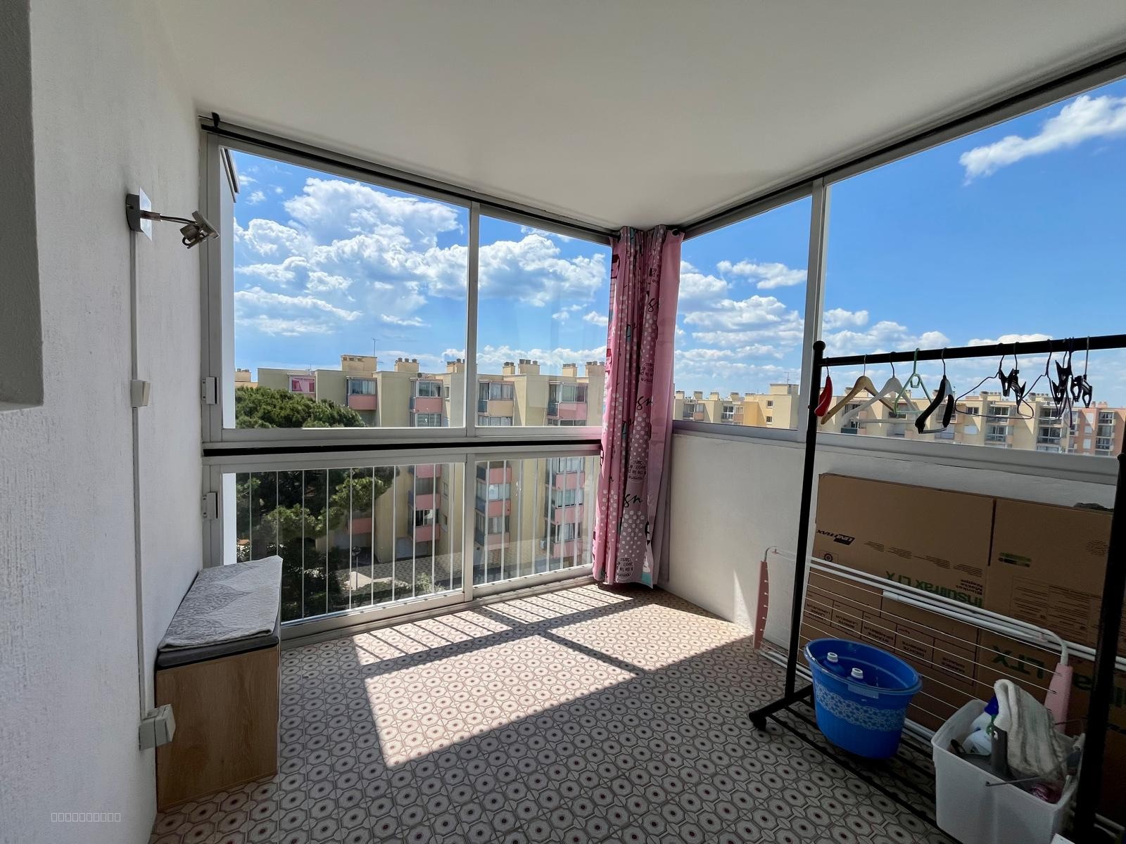 Appartement T2 de 27m2 rénové au 5ème et dernier étage avec parking - RESIDENCE PORT ROYAL GRAU-DU-ROI — photo 2