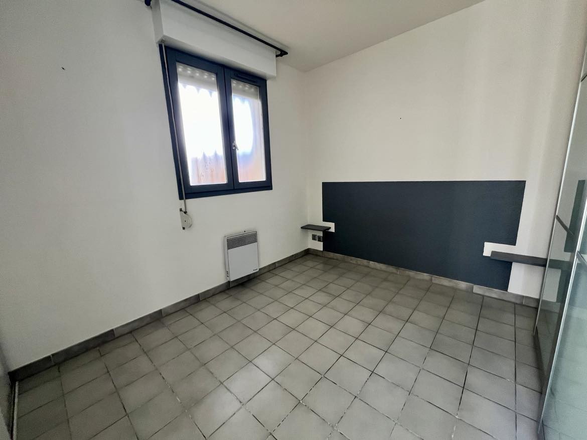 Appartement T2 au 2ème étage avec parking - LAC SALONIQUE — photo 7