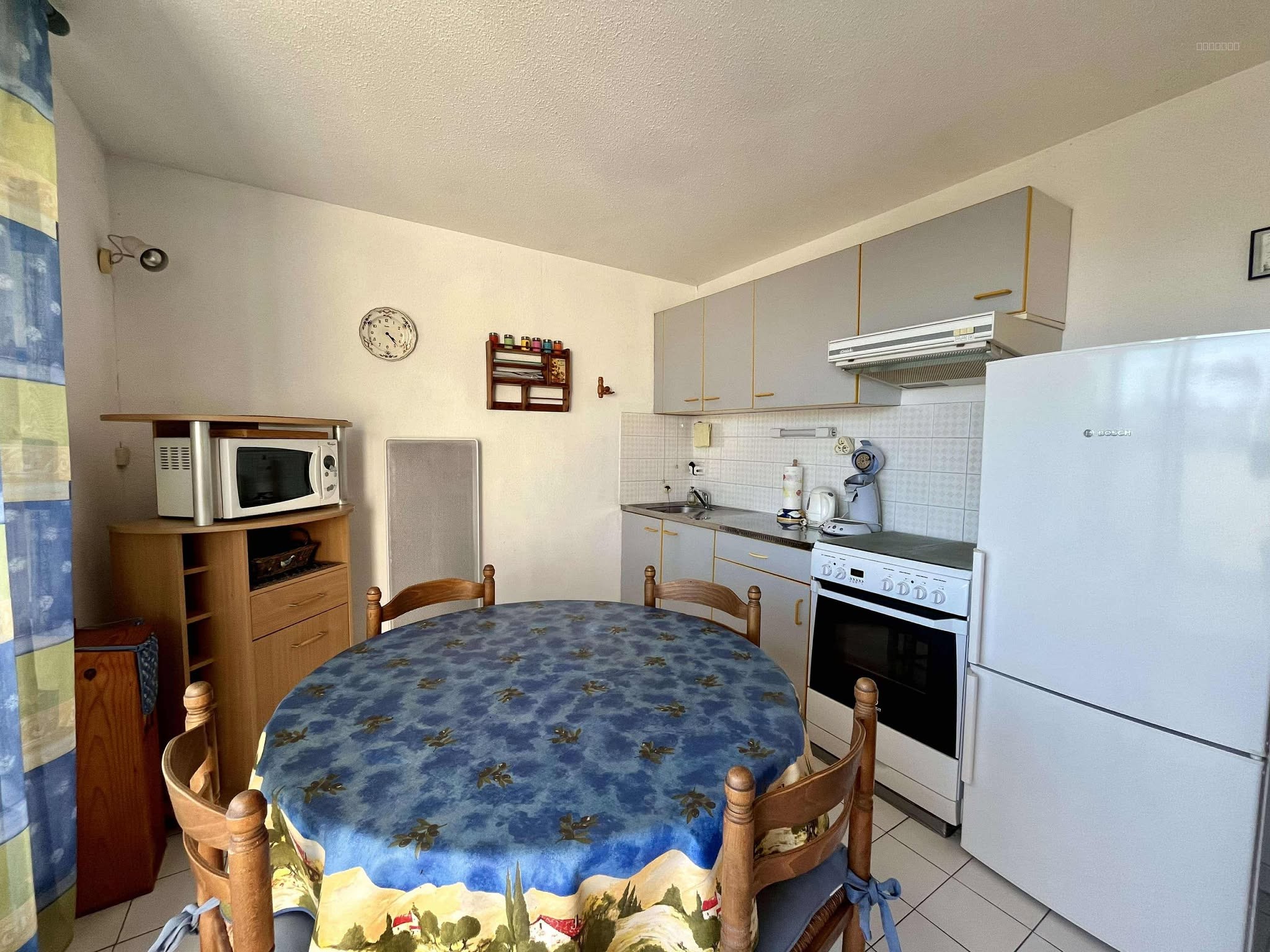 Appartement T3 de 49m2 au 3ème et dernier étage avec box fermé - GRAU DU ROI — photo 3