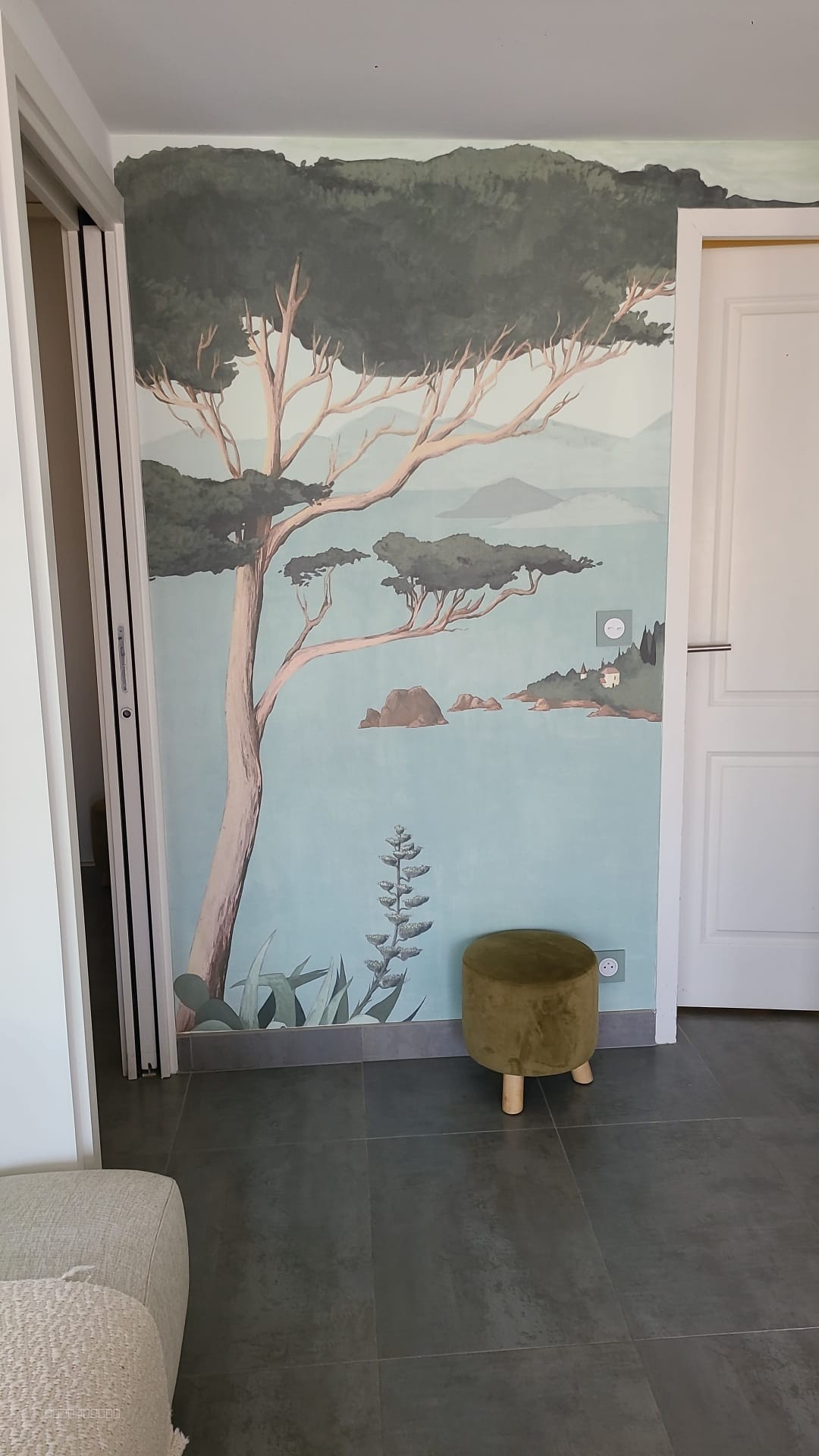 MENTON / GARAVAN -DANS UNE RÉSIDENCE DE STANDING AVEC LOGGIA 8 m2, CAVE ET PARKING*. — photo 6