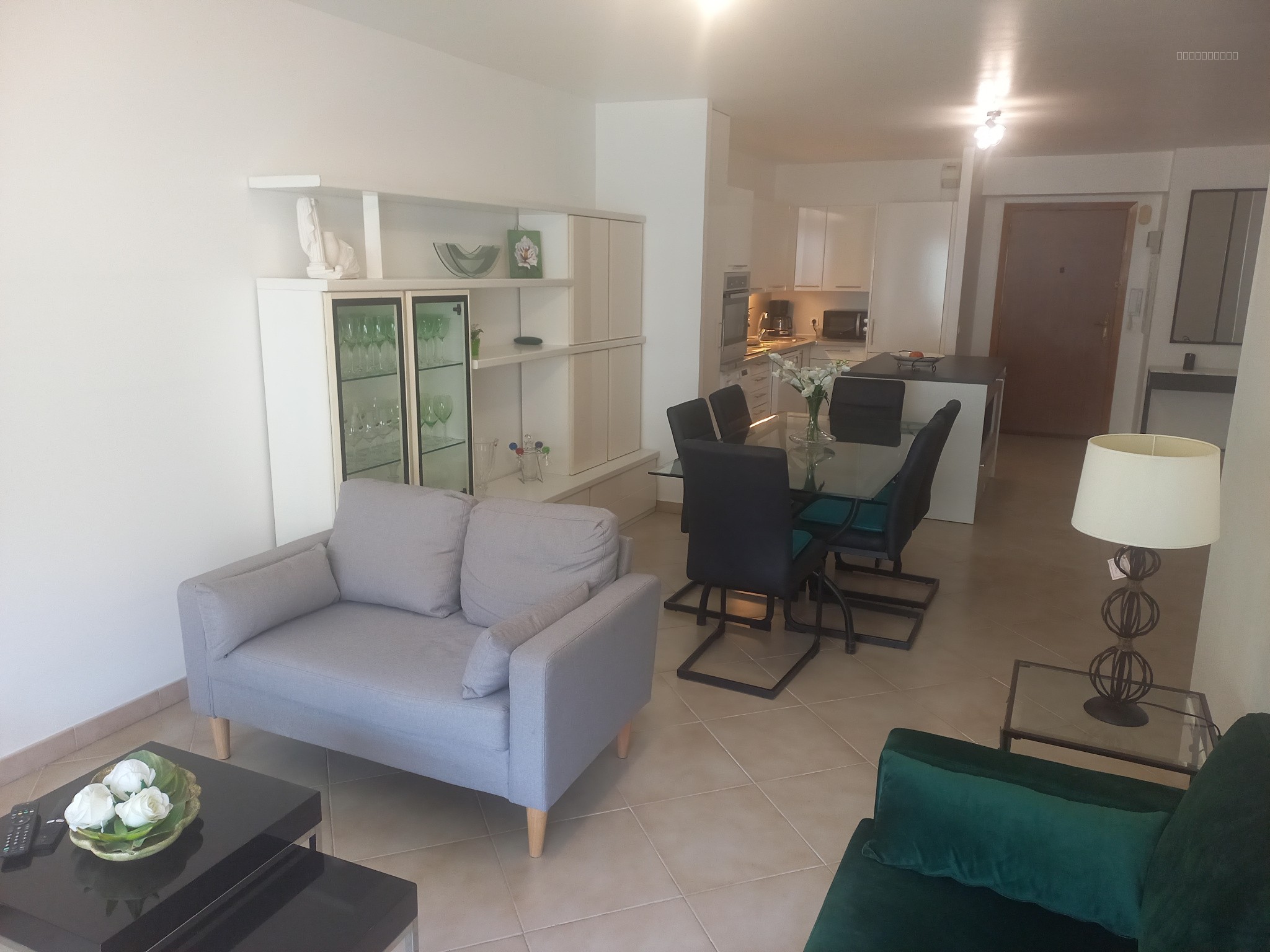 MENTON GARAVAN - GRAND 4 PIECES / 3 CHAMBRES DE 93 M2 AVEC TERRASSE , 2 CAVES, PARKING ET PISCINE — photo 17