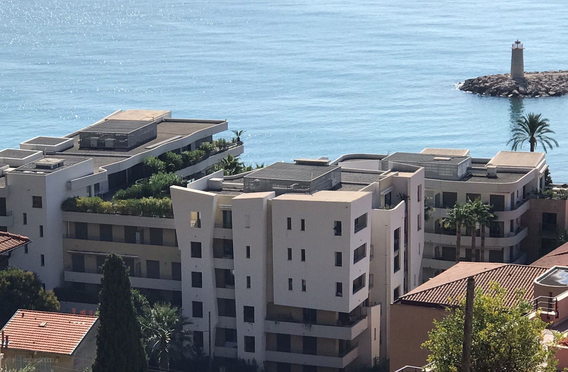 MENTON / GARAVAN -DANS UNE RÉSIDENCE DE STANDING AVEC LOGGIA 8 m2, CAVE ET PARKING*. — photo 12