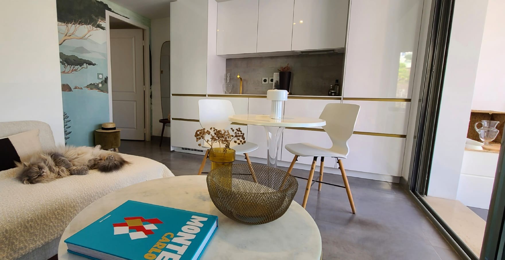 MENTON / GARAVAN -DANS UNE RÉSIDENCE DE STANDING AVEC LOGGIA 8 m2, CAVE ET PARKING*. — photo 3