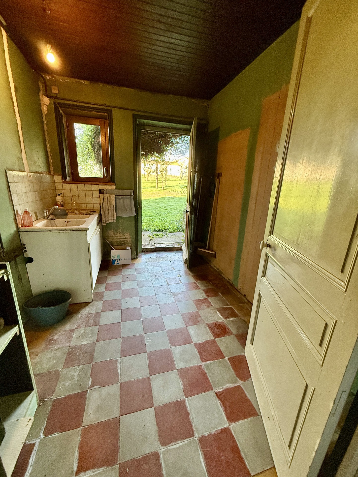 Corps de ferme à rénover et ses dépendances — photo 11