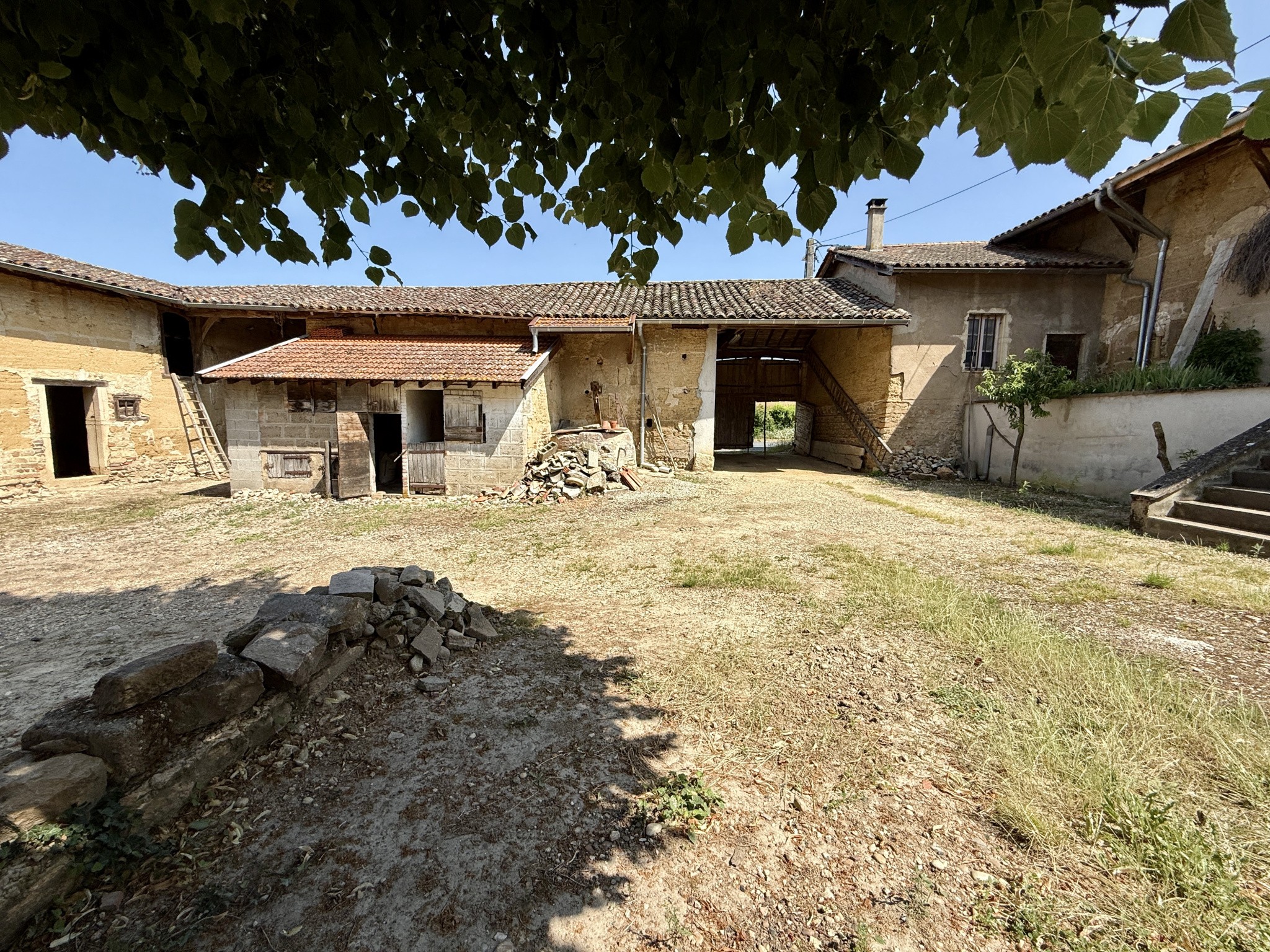 GRAND CORP DE FERME a LURCY — photo 6