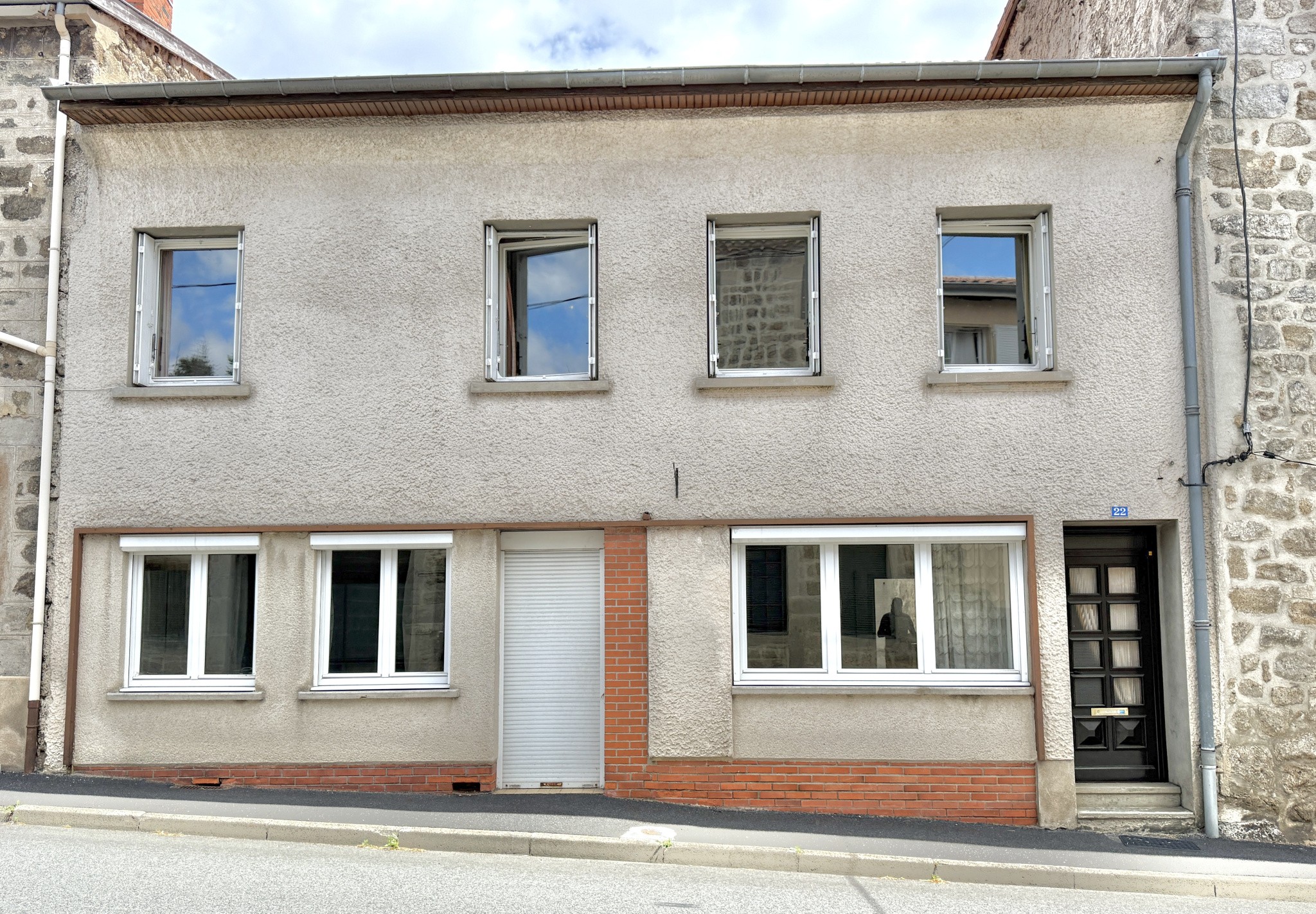 Maison de village familiale 8 chambres  205 m2 avec cour, garage double   Saint Didier en Velay- centre villag — photo 5