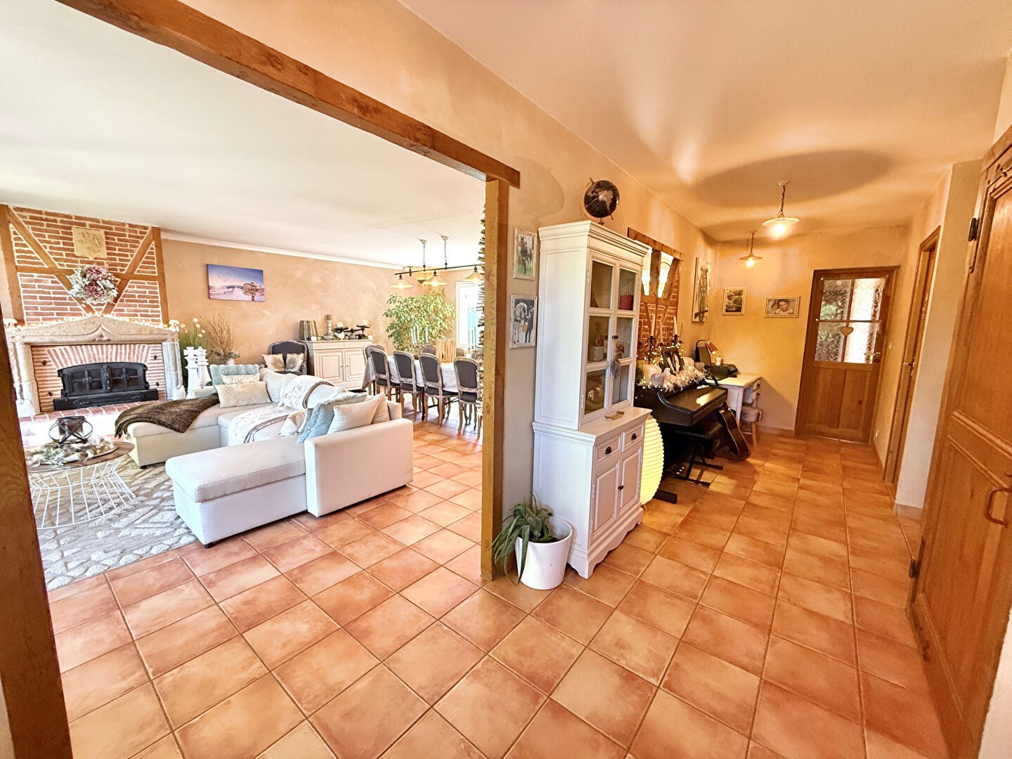 Maison plain pied 130 sur terrain 2.710 m2 avec piscine, garage et dépendance — photo 12