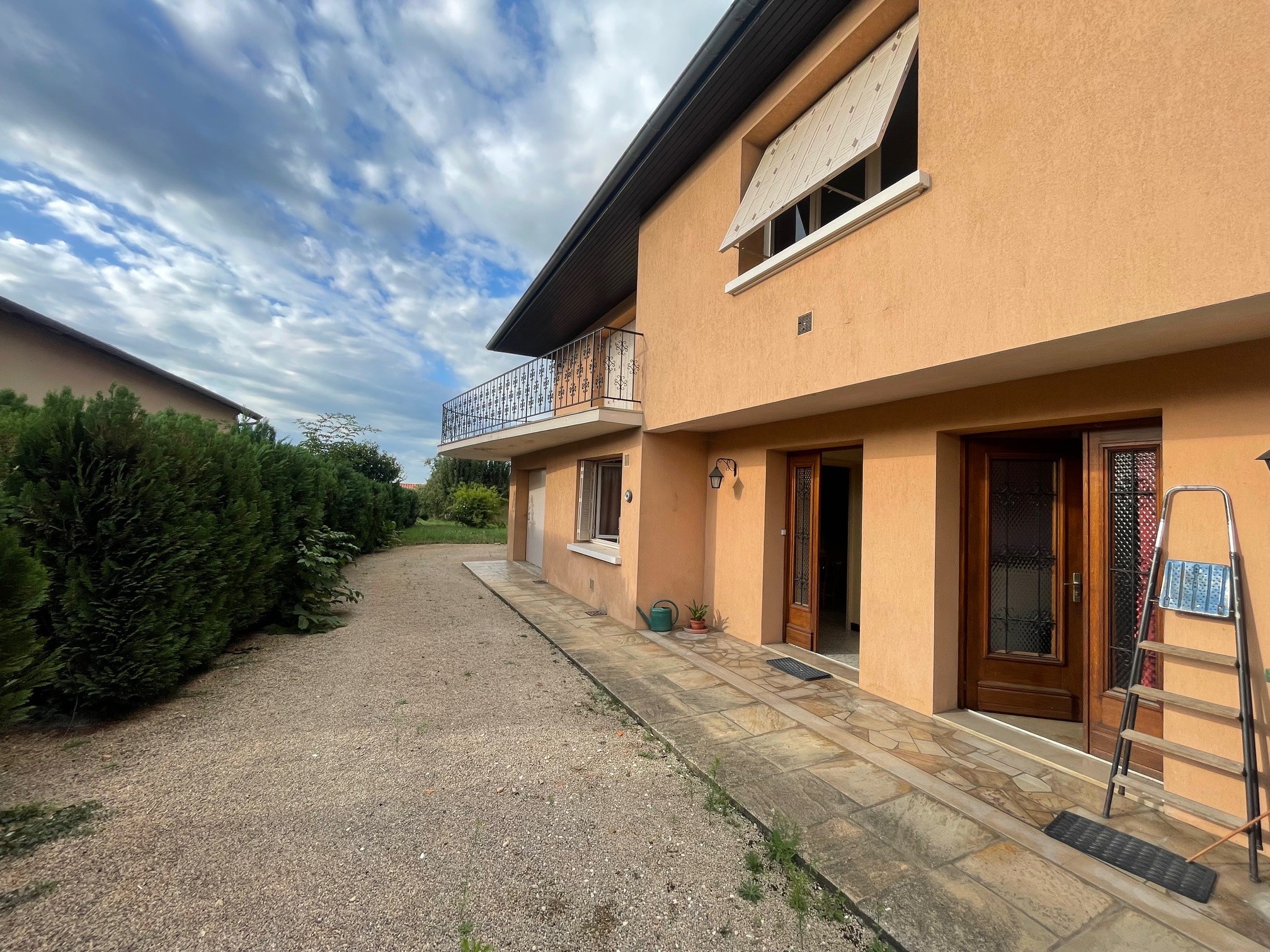 Villa 215 m2 parcelle 1573 m2 — photo 2
