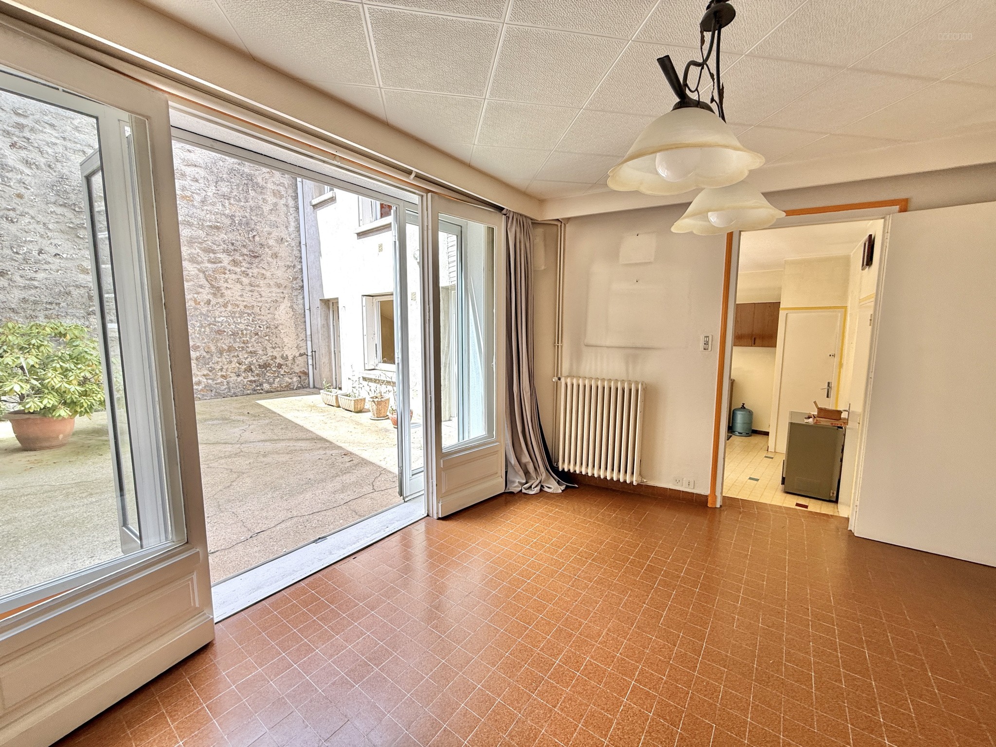 Maison de village familiale 8 chambres  205 m2 avec cour, garage double   Saint Didier en Velay- centre villag — photo 7