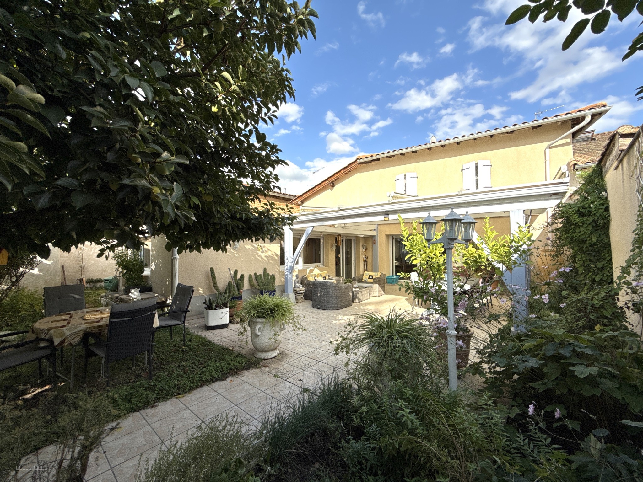 Charmante Maison de Village de 179 m2 habitable. — photo 2