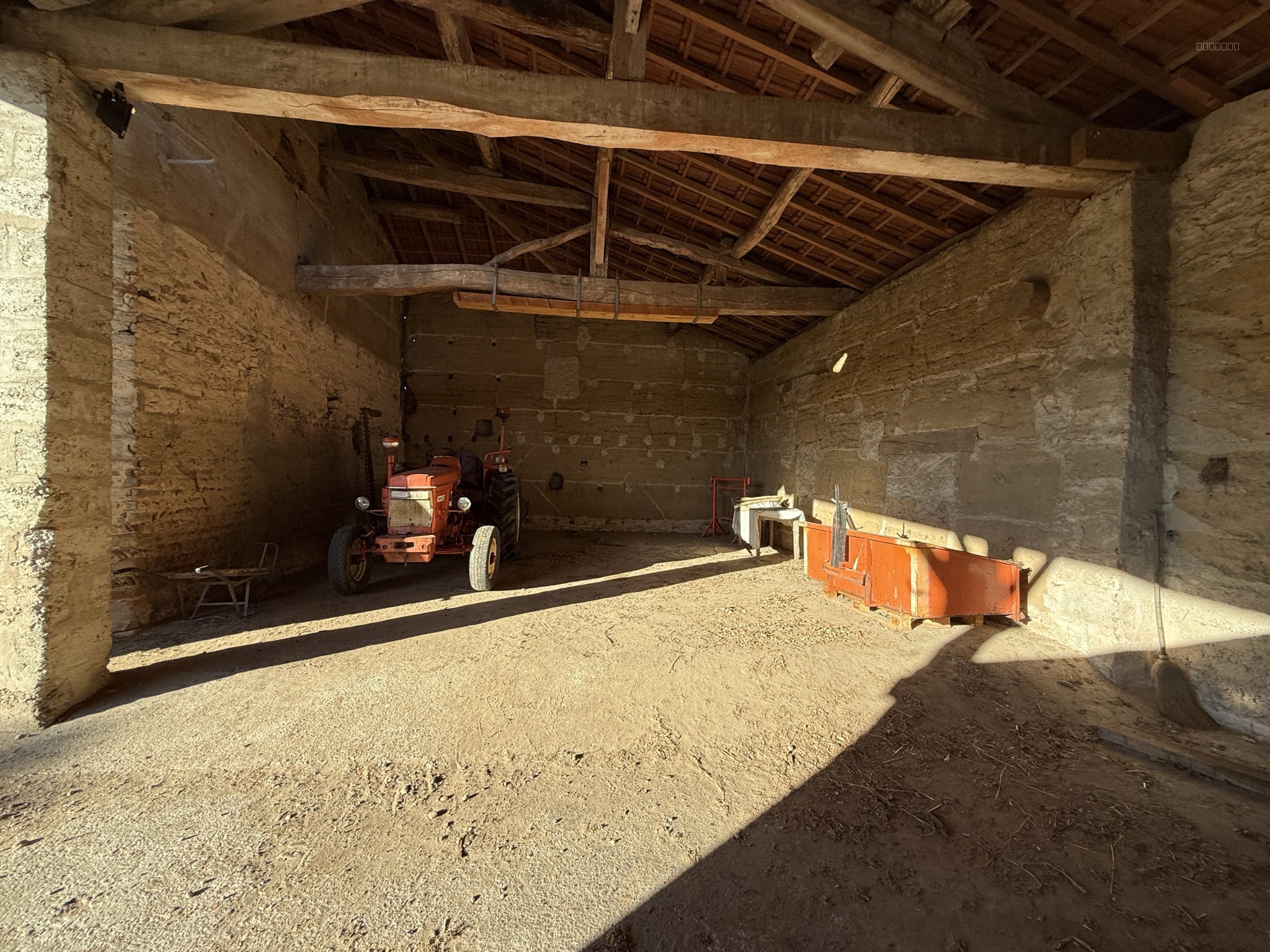 Corps de ferme à rénover et ses dépendances — photo 9