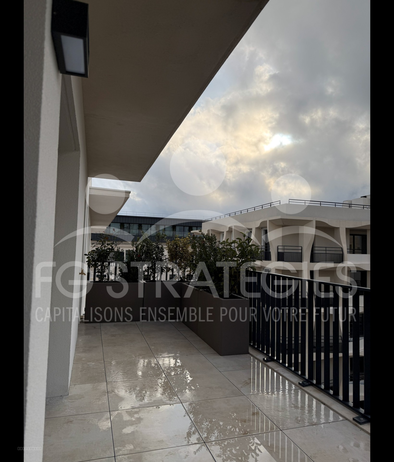 Duplex T5 d’exception avec solarium   MONTPELLIER Cité Créative/EAI/Montcalm — photo 8