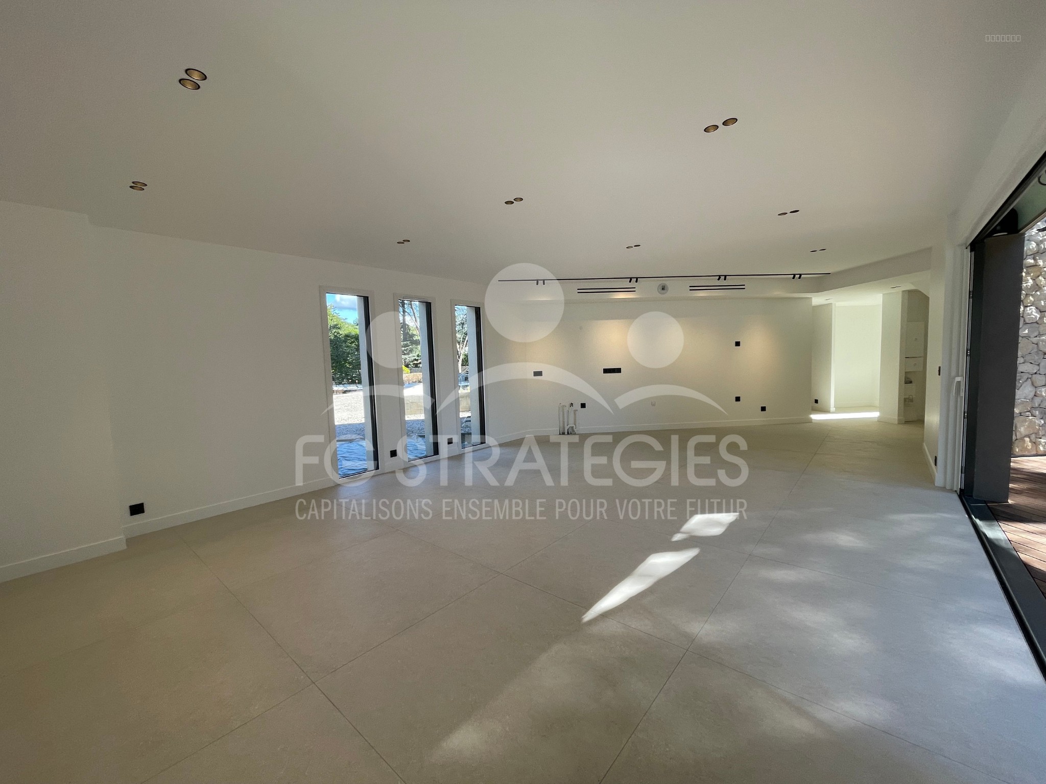 Villa 4 pièces - piscine et jardin- d'exception à Aiguelongue - MONTPELLIER — photo 11
