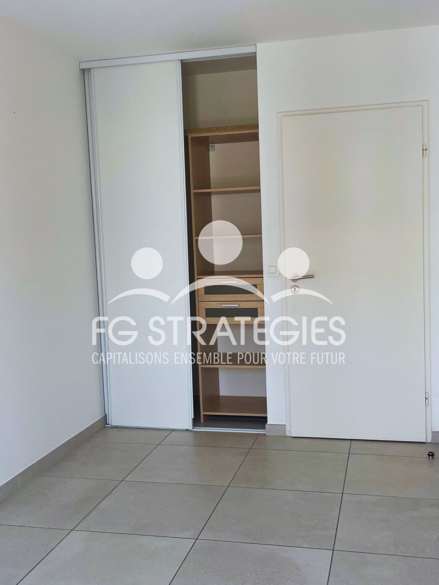 ✨ T3 contemporain avec terrasse et parking   Quartier Aiguerelles / Nouvelle Mairie — photo 7