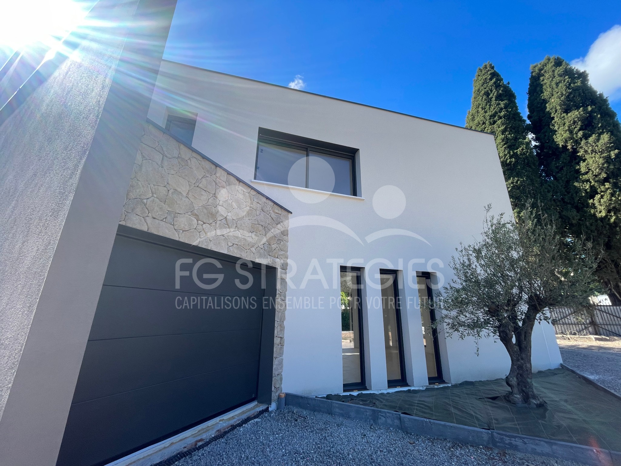 Villa 4 pièces - piscine et jardin- d'exception à Aiguelongue - MONTPELLIER — photo 5